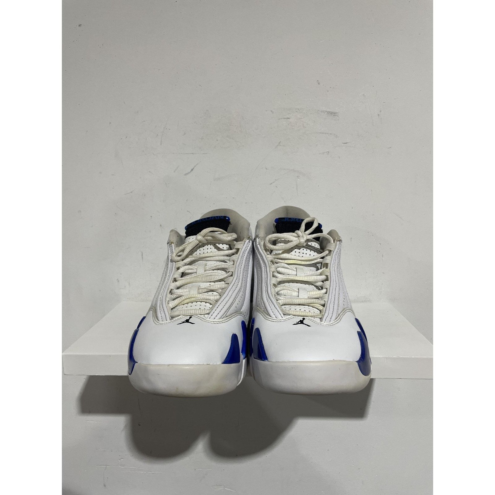 Nike NIKE JORDAN 14 WHITE HYPER ROYAL SIZE 10 PREOWNED Size US 10 / EU 43 - 3 Thumbnail