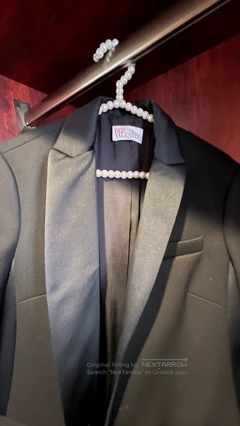 Valentino Valentino Black coat Size M / US 6-8 / IT 42-44 - 2 Thumbnail