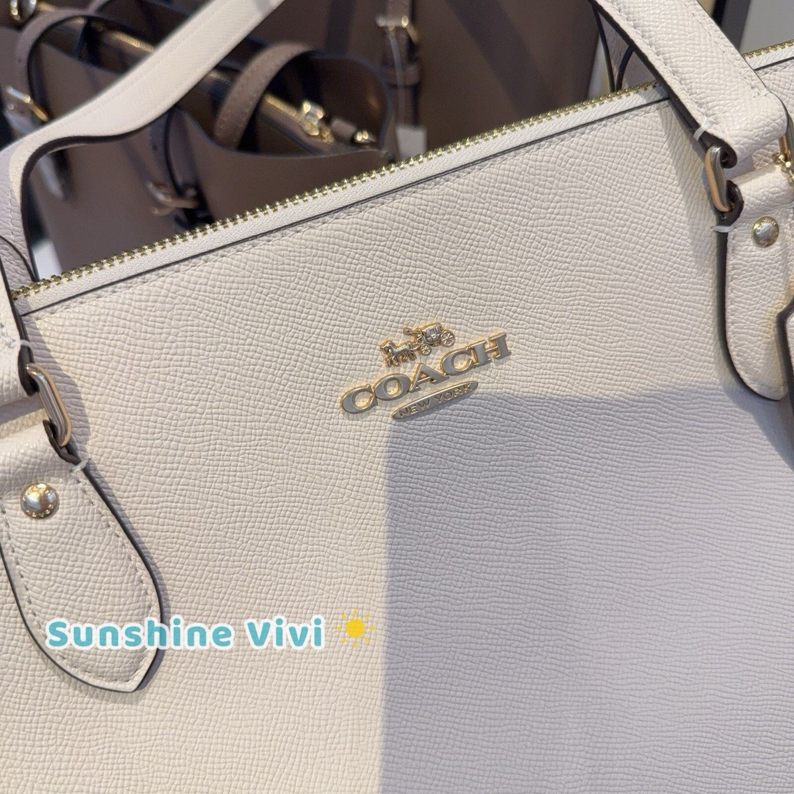 Coach NWT Coach Gallery Tote Bag Signature Canvas CV402 Gold/Chalk Size ONE SIZE - 2 Thumbnail