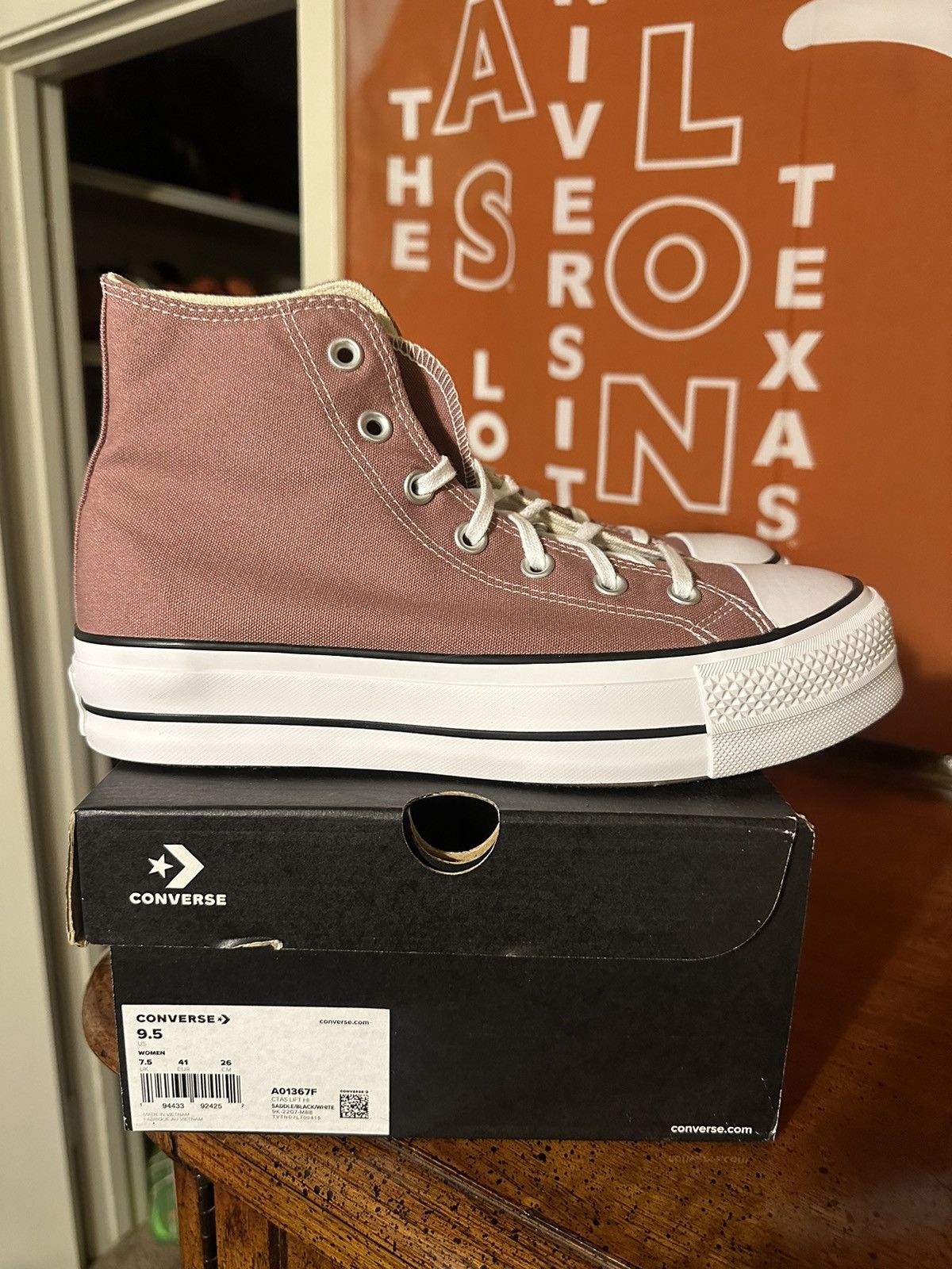 Converse × Vintage Vintage Women’s Chuck Taylor all star lift 00s size 9.5 Size US 9.5 / IT 39.5 - 1 Thumbnail
