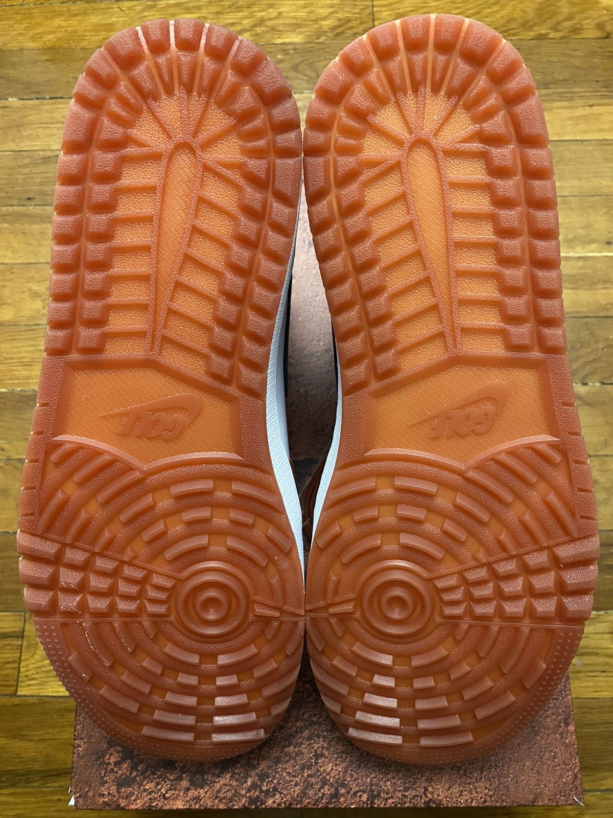 Jordan Brand Size 12 - Jordan 1 Retro High Eastside Golf Out of the Mud Size US 12 / EU 45 - 6 Thumbnail