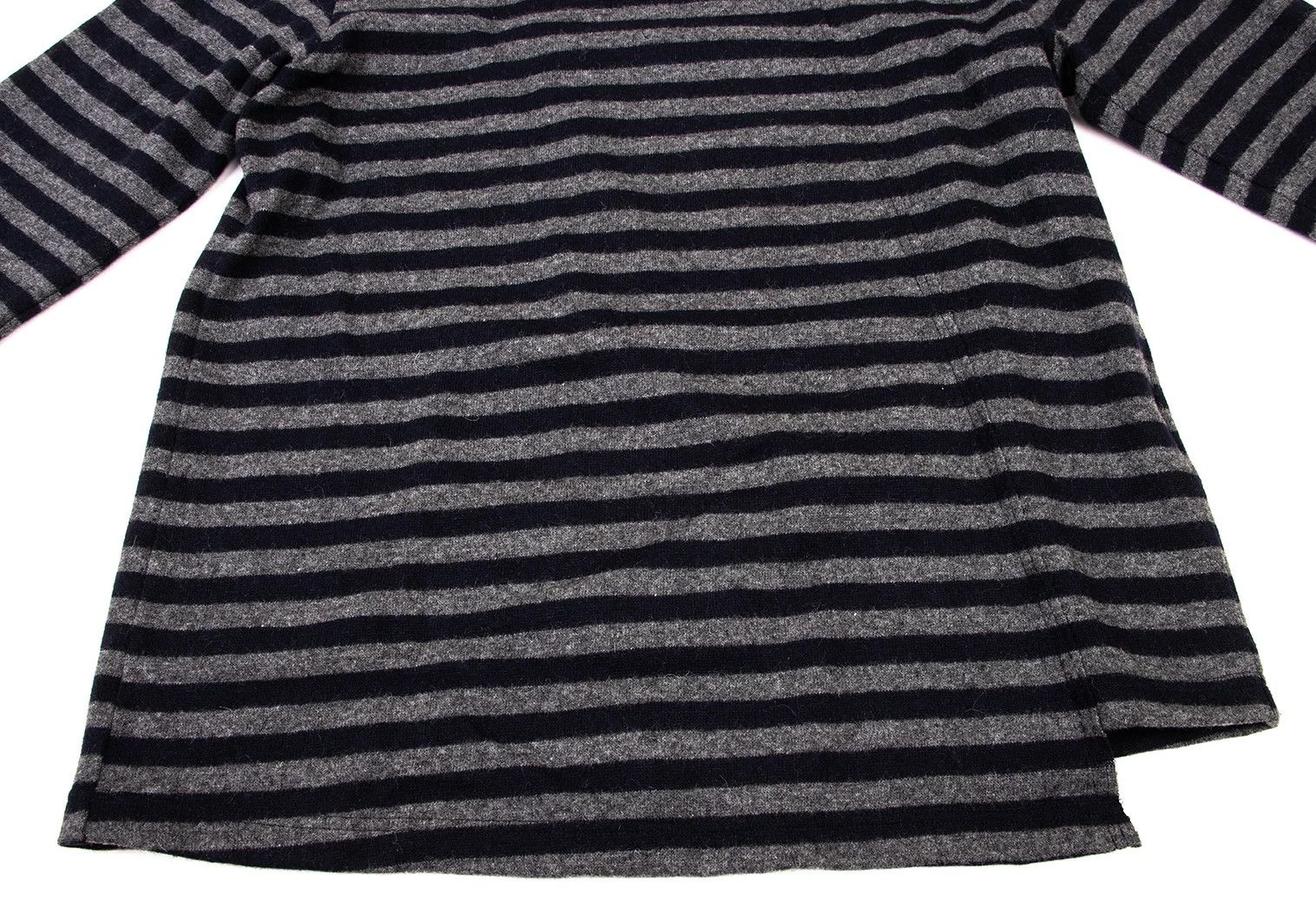 Yohji Yamamoto Altered Hem Striped Knit Top in Navy Gray Size 3 Size US M / EU 48-50 / 2 - 6 Thumbnail