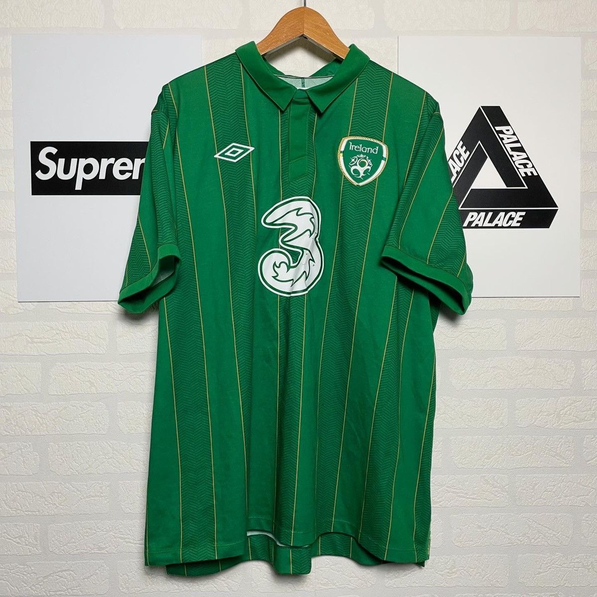 Umbro Ireland 3 Umbro 2012 Soccer Jersey football shirt size L Size US L / EU 52-54 / 3 - 1 Thumbnail