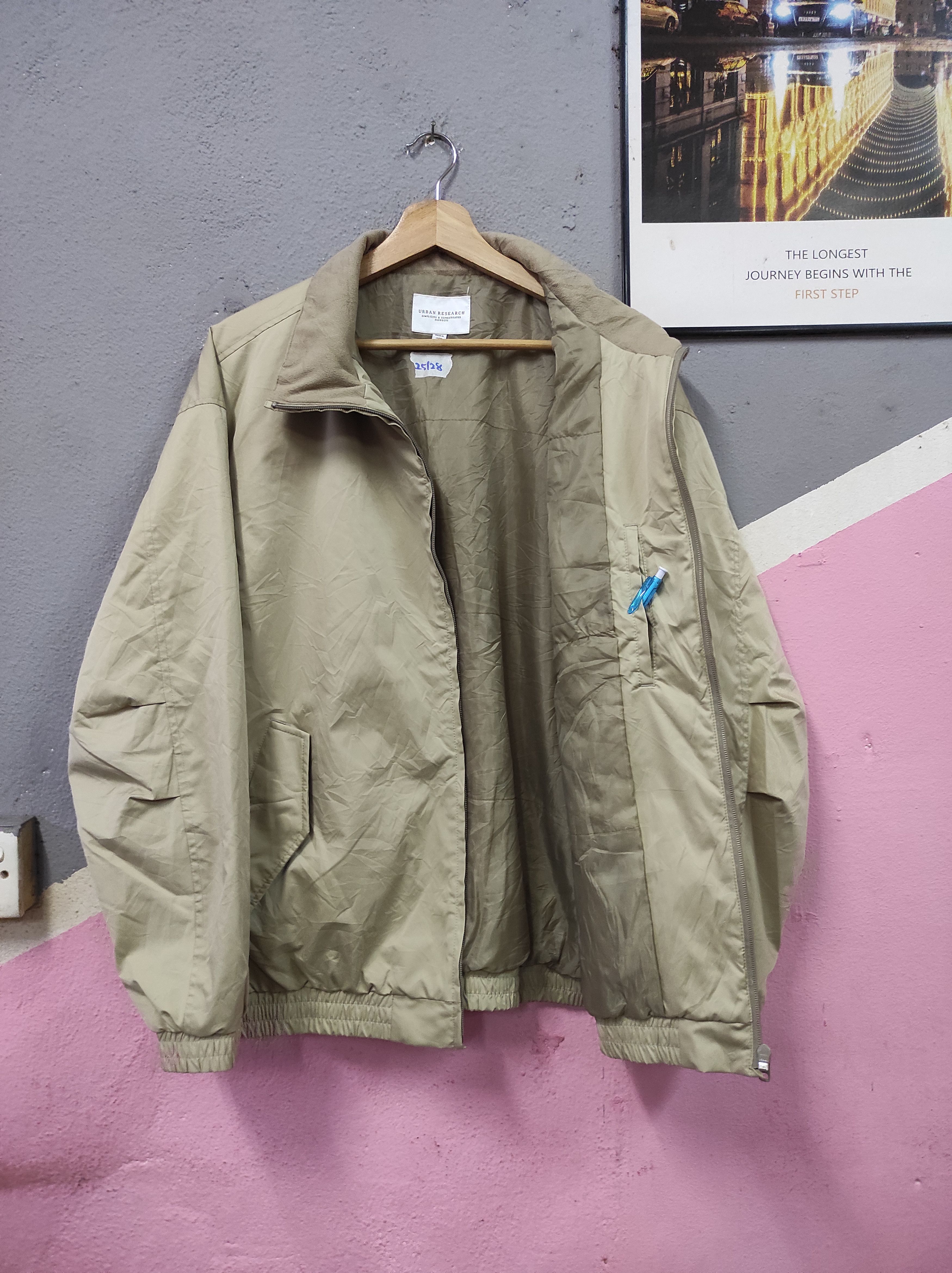 URBAN RESEARCH DOORS × Urban Heritage URBAN RESEARCH X FISHERMAN JAPAN BOMBER JACKET Size US L / EU 52-54 / 3 - 5 Thumbnail