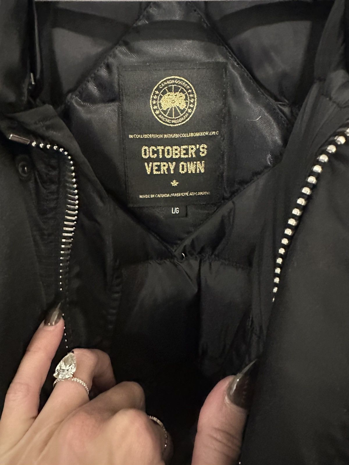 Canada Goose × October's Very Own OVO X Canada Goose Chilliwack Fur Bomber Jacket 2010 Drake Size US L / EU 52-54 / 3 - 4 Thumbnail