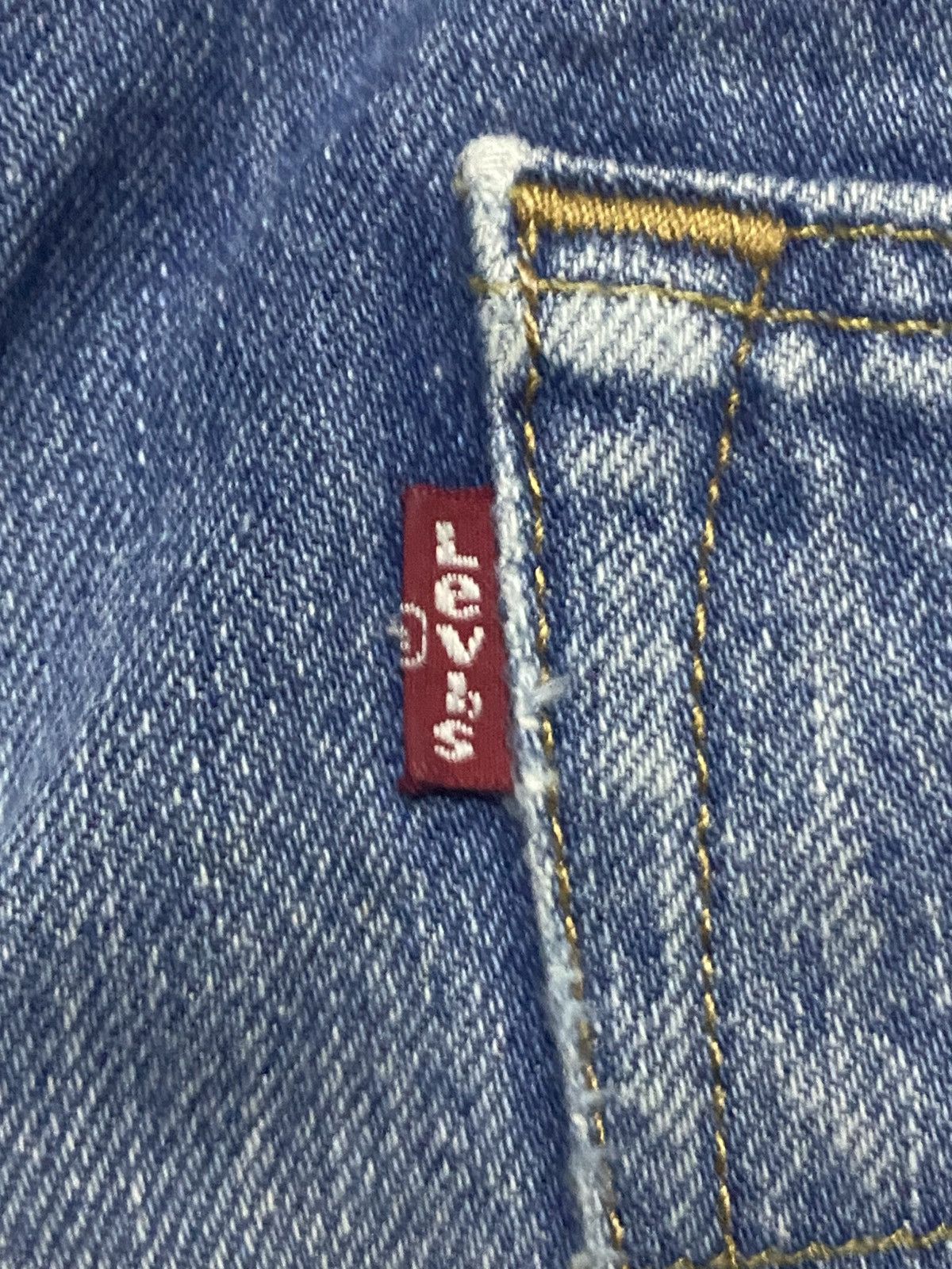 Levi's Vintage Levis 501 ButtonFly Distressed Jeans Size US 31 - 9 Thumbnail