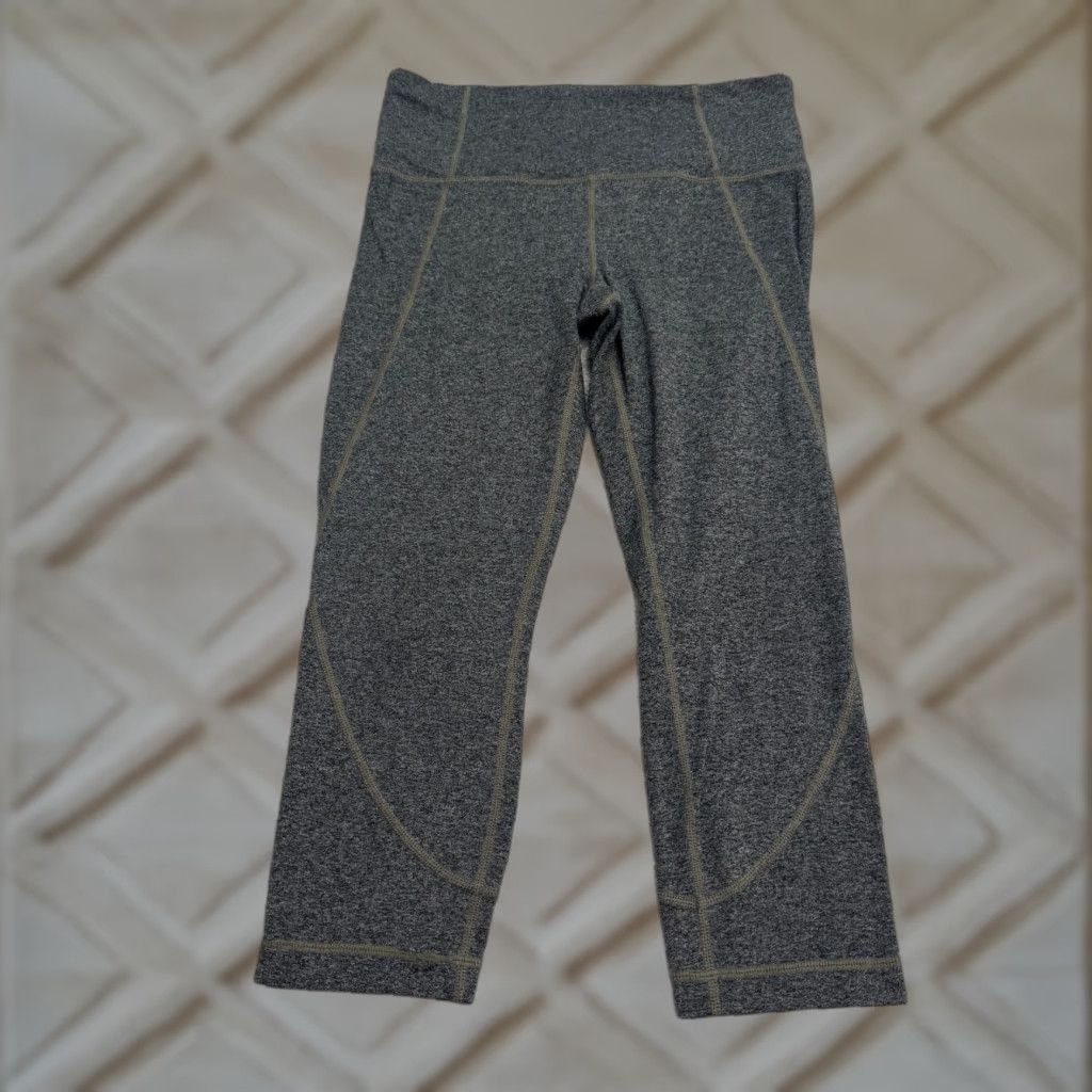 Athleta VINTAGE Athleta Salutation Powevita Capri Cropped Leggings Womens Small Gray Active Yoga Size 28" / US 6 / IT 42 - 1 Thumbnail
