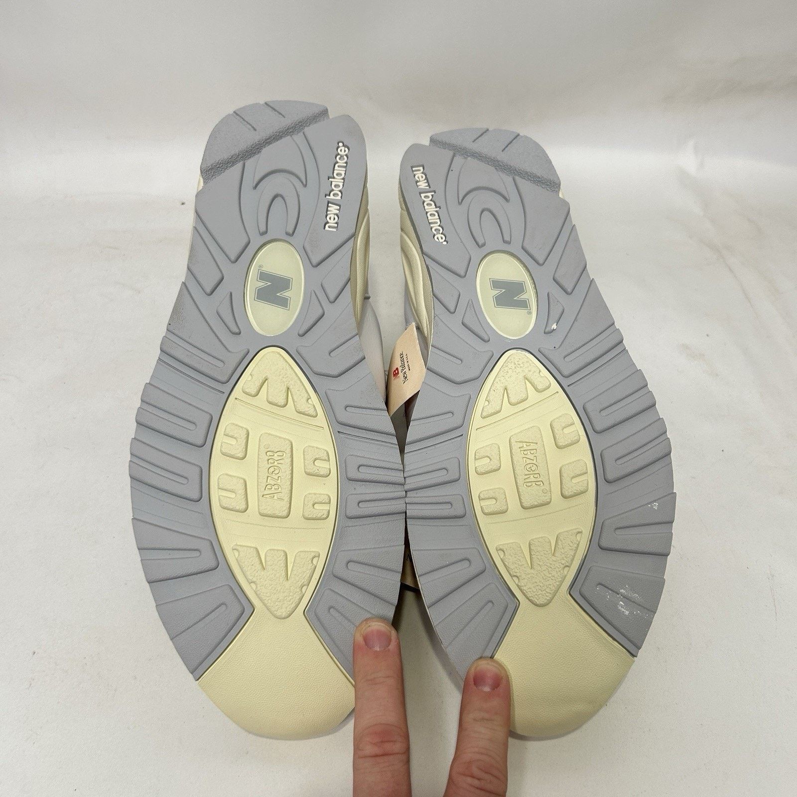 New Balance New Balance x Teddy Santis 990v2 “Sea Salt” M990TC2 Size US 13 / EU 46 - 5 Thumbnail