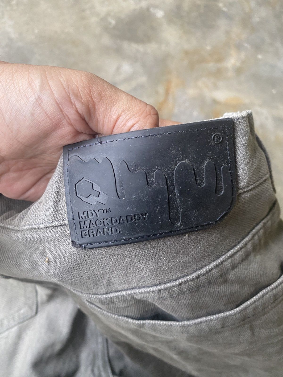 If Six Was Nine × Japanese Brand Mackdaddy Cargo Scovil Button Distressed Denim Size US 34 / EU 50 - 6 Thumbnail