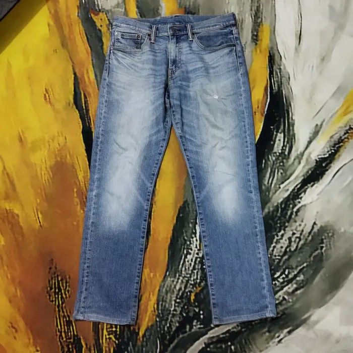 VINTAGE LEVIS 511 DISTRESSED FADED BLUE JEANS PANTS