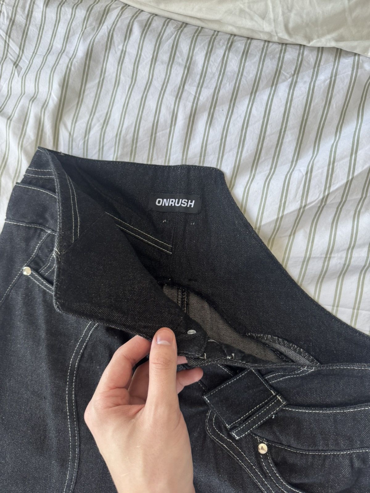 Other ONRUSH twirl jeans in black with belt Size US 31 - 3 Thumbnail