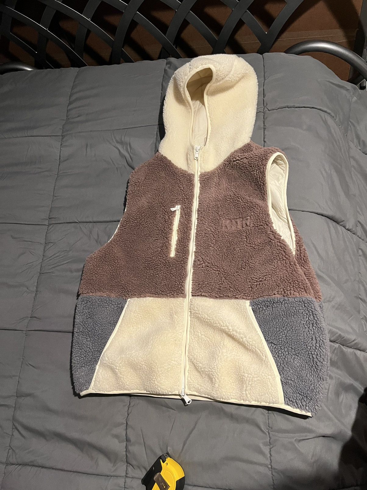 image of Kith Color Palette Fleece Sherpa Hoodie Vest in White, Men's (Size Medium)