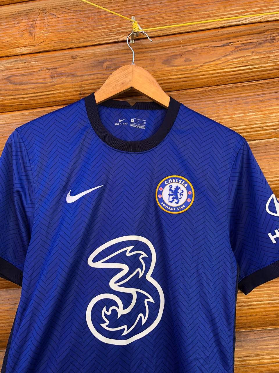 Nike CHELSEA 2019 2020 FOOTBALL SHIRT SOCCER JERSEY NIKE Size US S / EU 44-46 / 1 - 2 Thumbnail