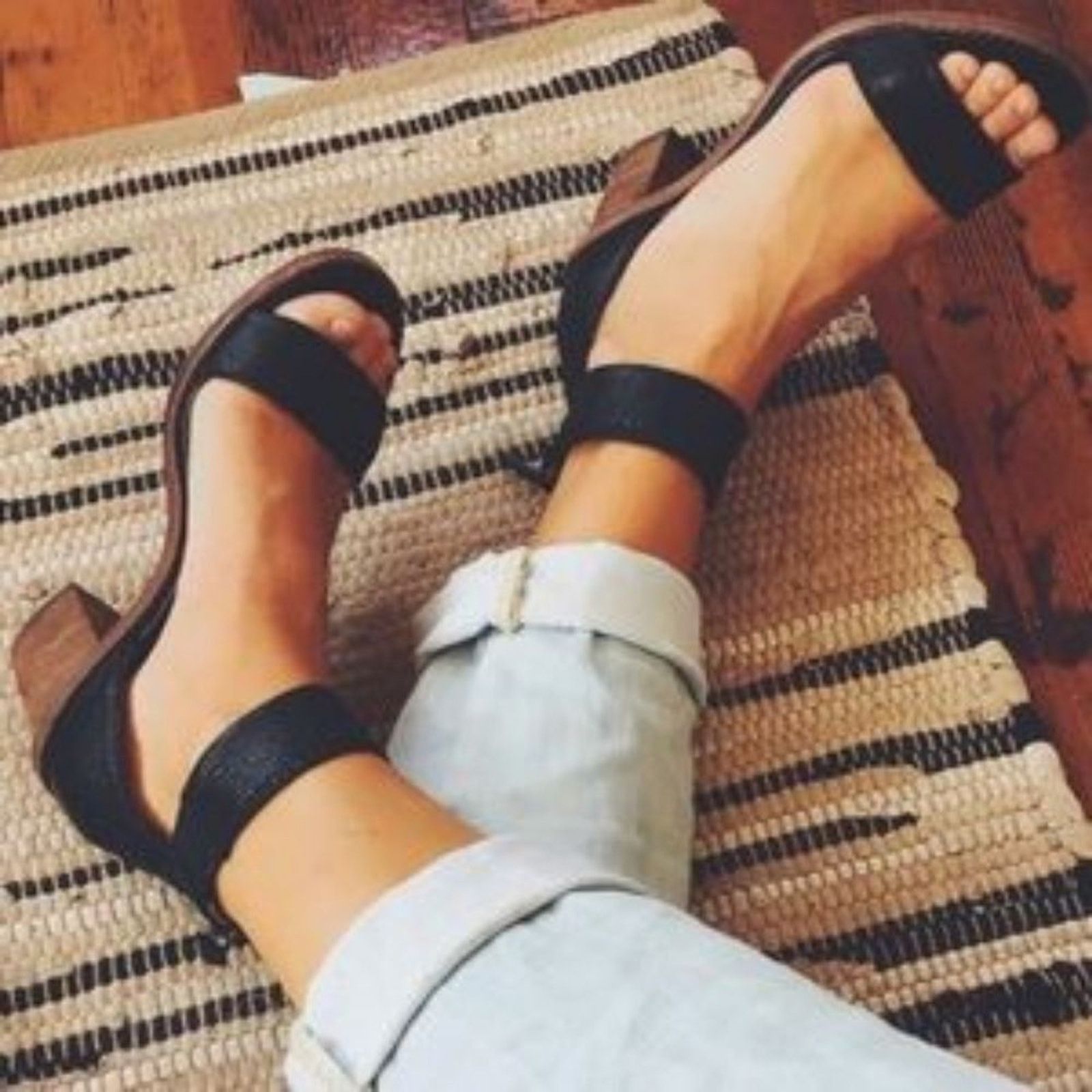 Frye Frye Black Leather Brielle Block Heeled Sandals Size 9M Size US 9 / IT 39 - 1 Thumbnail