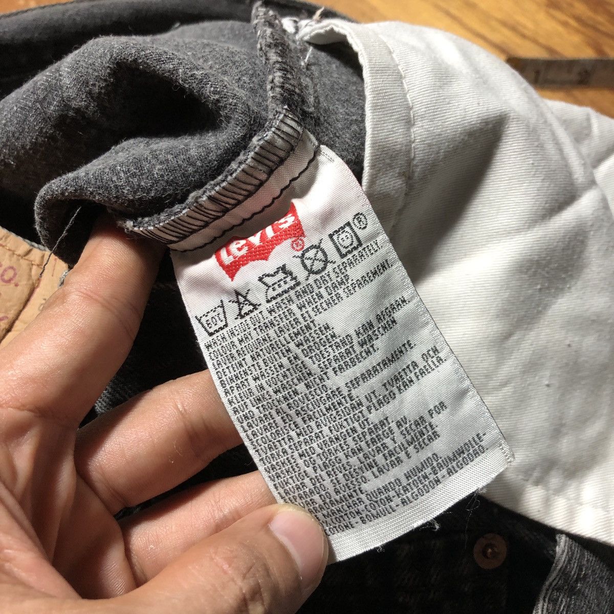 Levi's Vintage Levis 501 Super Black 1995 Size US 36 / EU 52 - 13 Thumbnail