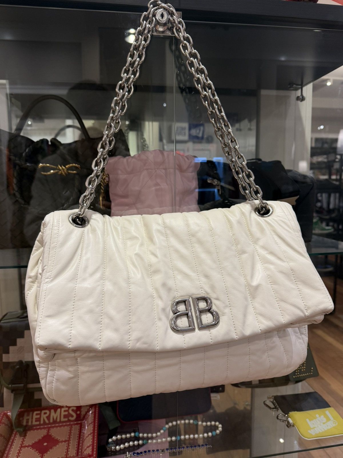Balenciaga Balenciaga Monaco Quilted Chain Bag Medium White Size ONE SIZE - 1 Thumbnail