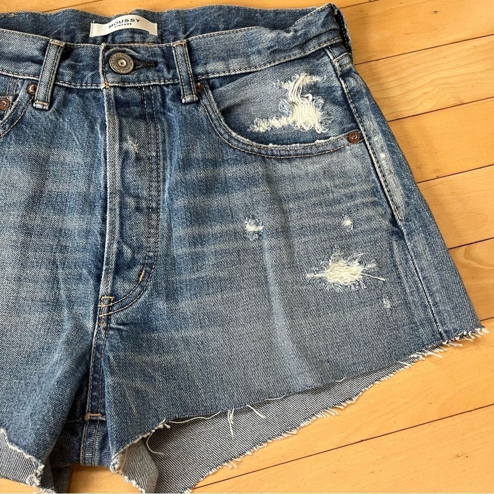 MOUSSY Moussy Vintage Cut Off Shorts sz 26 Distressed Button Fly Size 26" / US 2 / IT 38 - 10 Thumbnail