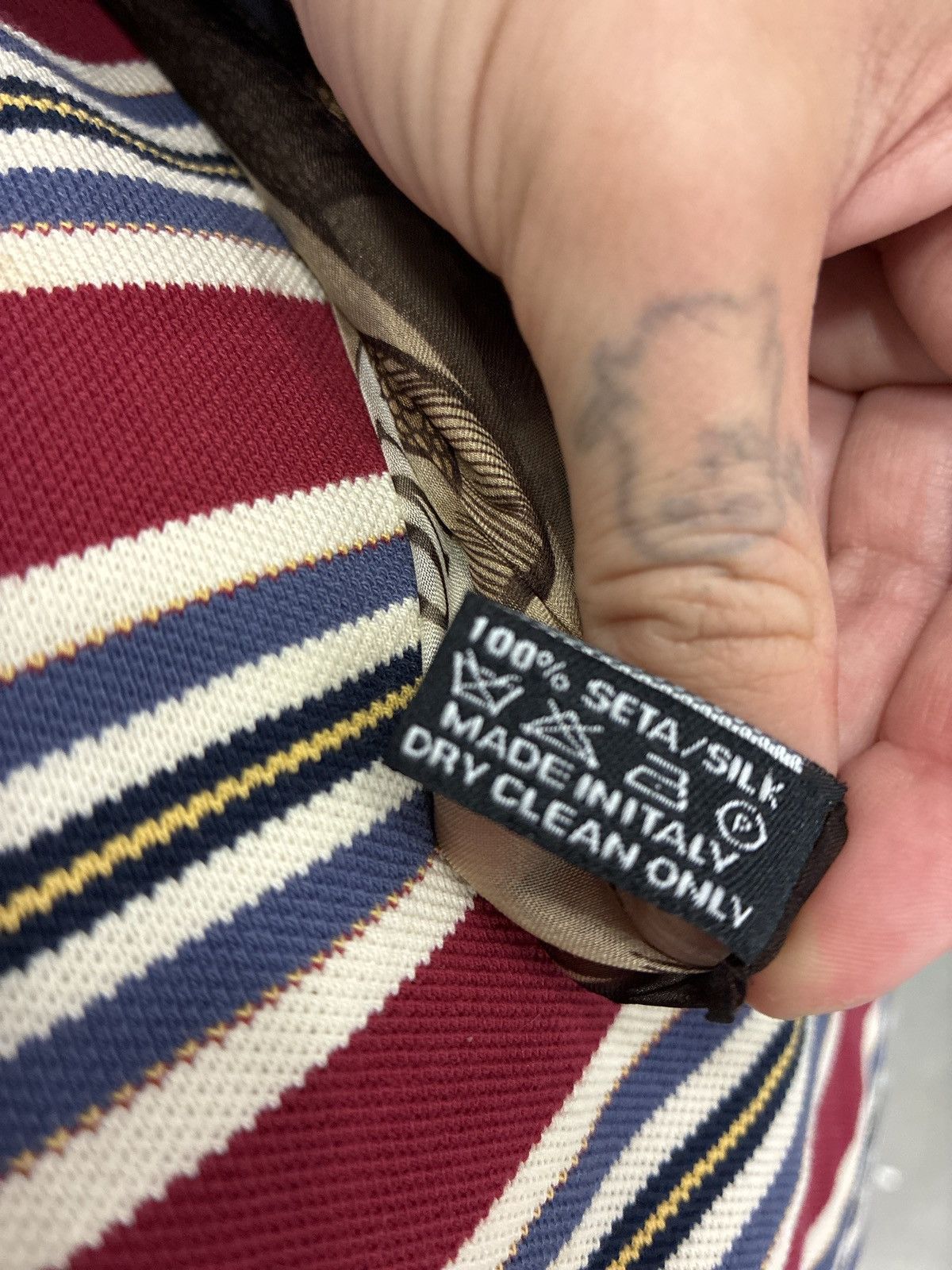 Valentino Valentino 100% silk scarf Size ONE SIZE - 5 Thumbnail