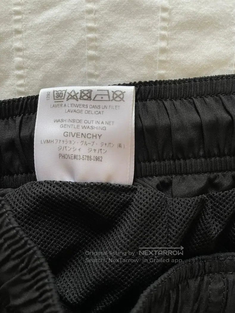 Givenchy Givenchy size S Logo lettering shorts, size S Size US 27 - 4 Thumbnail