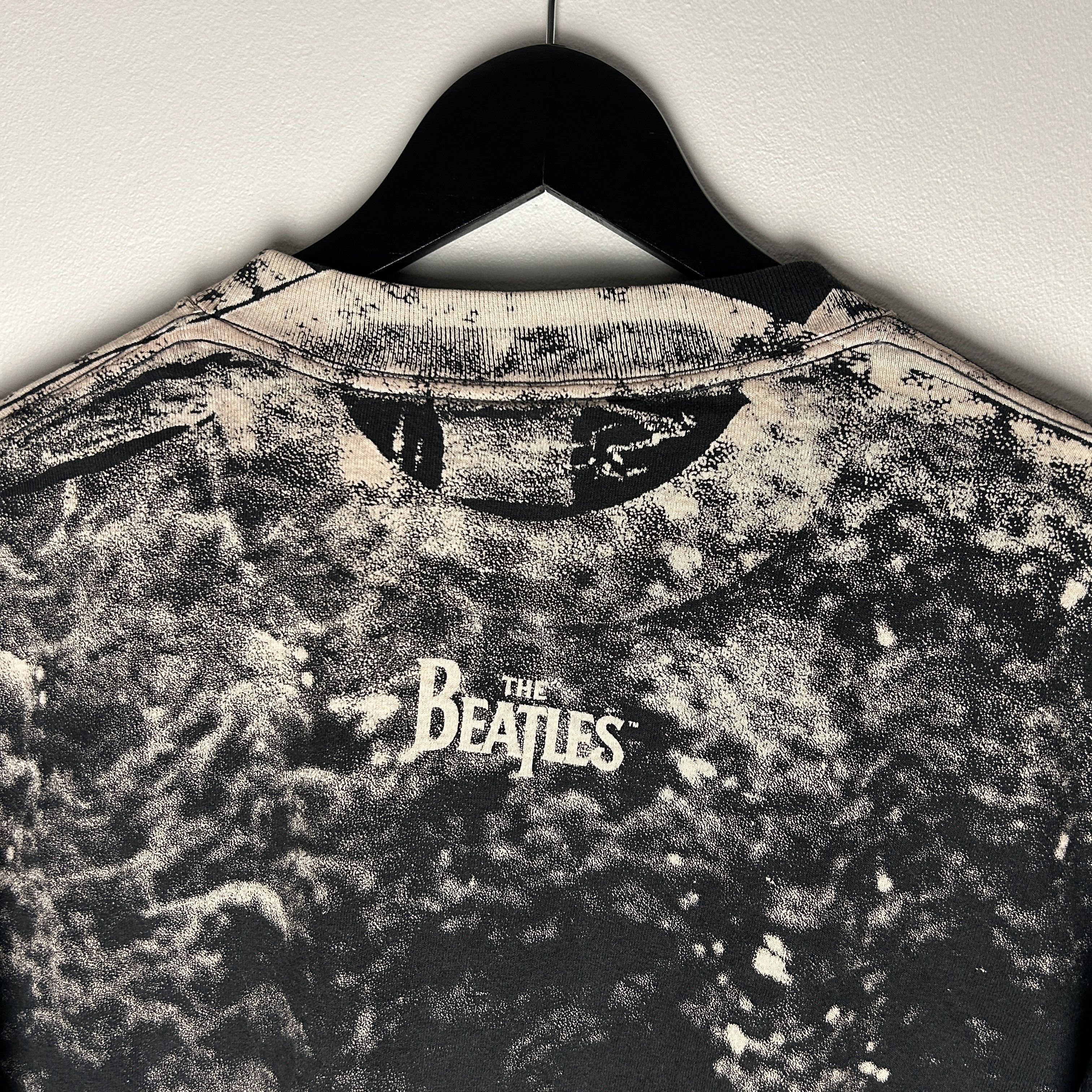 Band Tees Vintage The Beatles 1995 Allover Print Band T-shirt Size US XL / EU 56 / 4 - 4 Thumbnail