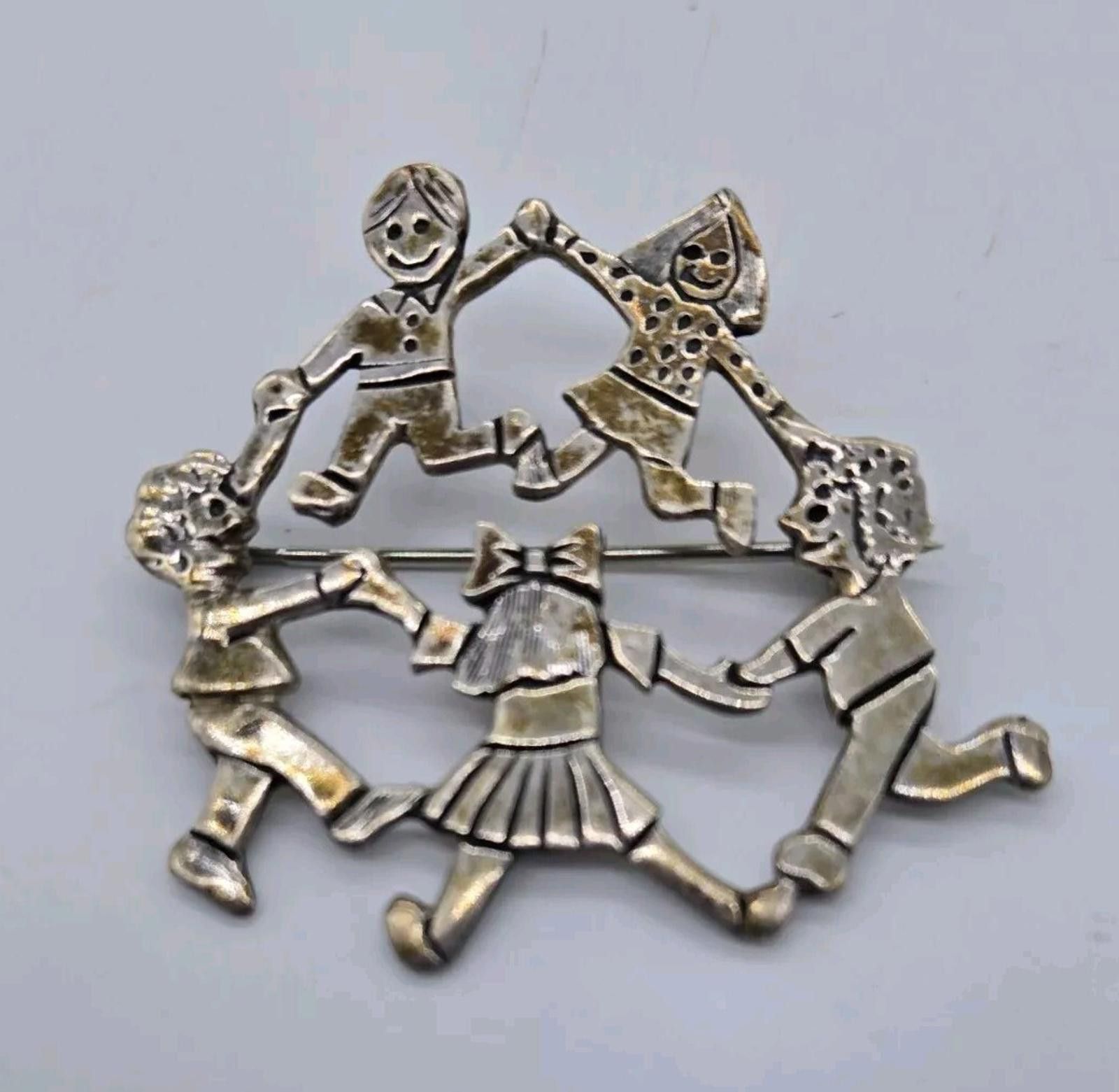 Other Vintage EFS Sterling Silver 925 Circle Of Kids Children Size ONE SIZE - 2 Thumbnail