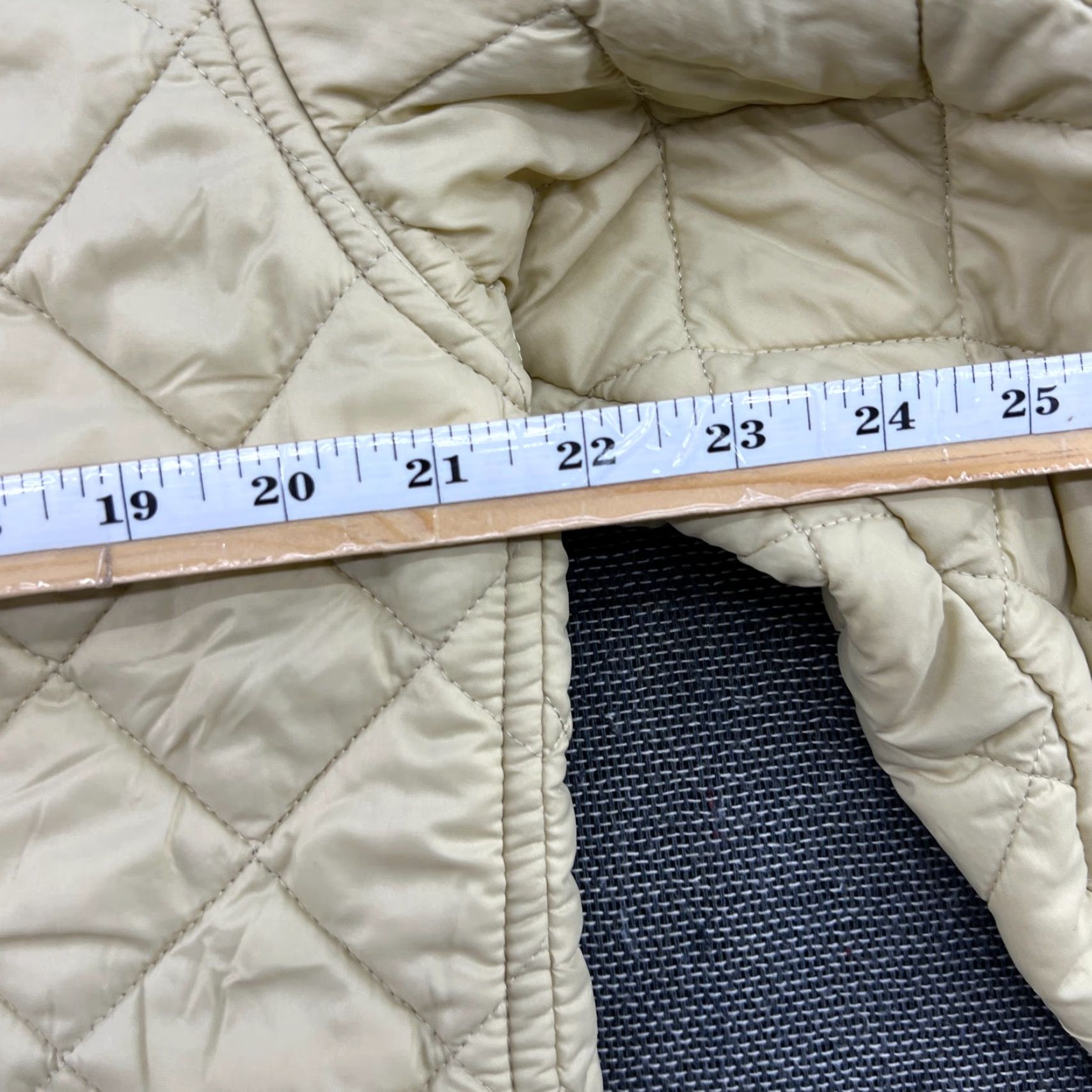 Henri Lloyd Vintage Henri Lloyd Beige Jacket Mens Medium Quilted Corduroy Trim Jacket Size US M / EU 48-50 / 2 - 7 Thumbnail