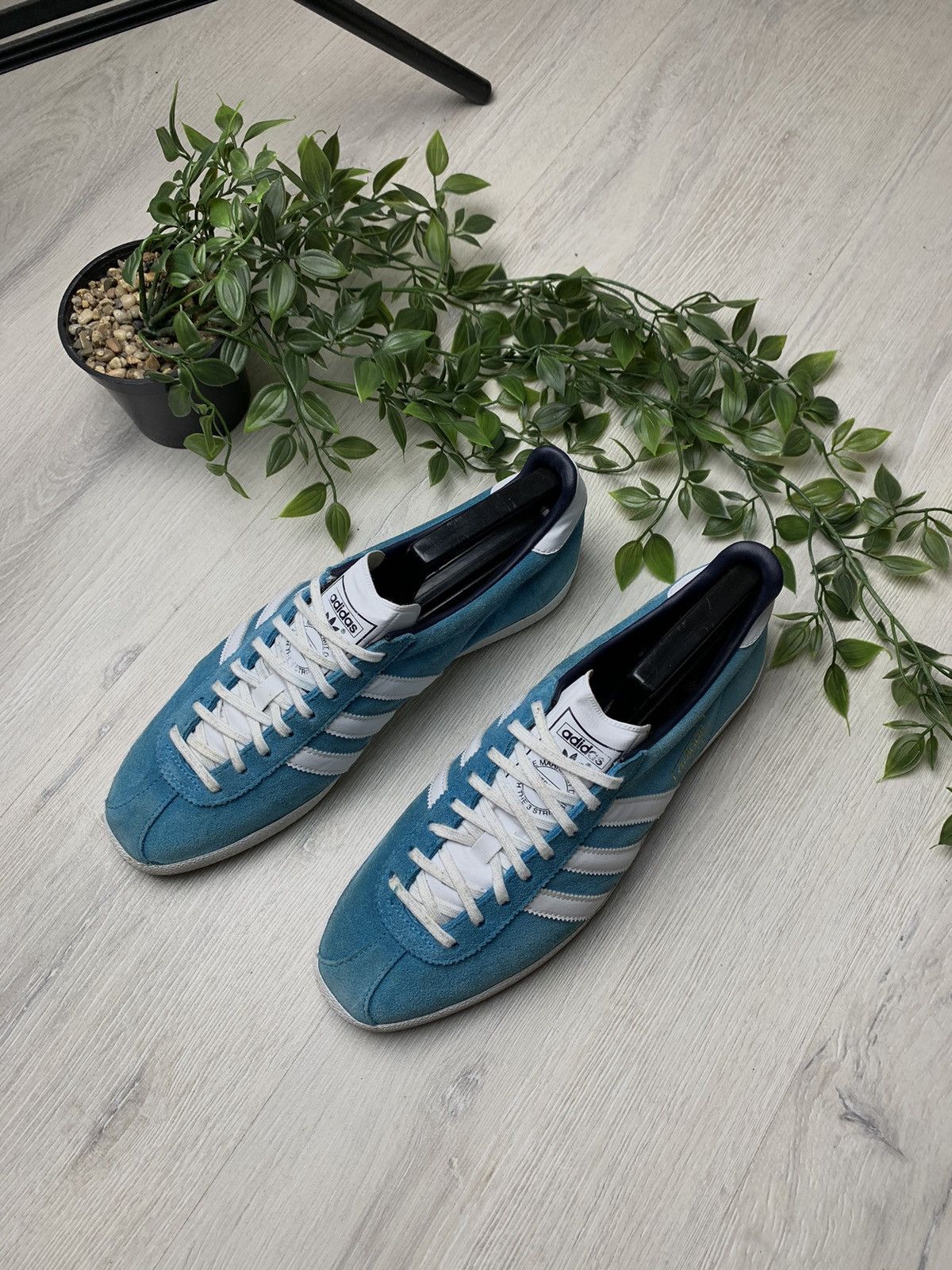 Adidas Adidas Gazelle Casual Low Top Sneaker Size US 9.5 / EU 42-43 - 2 Thumbnail