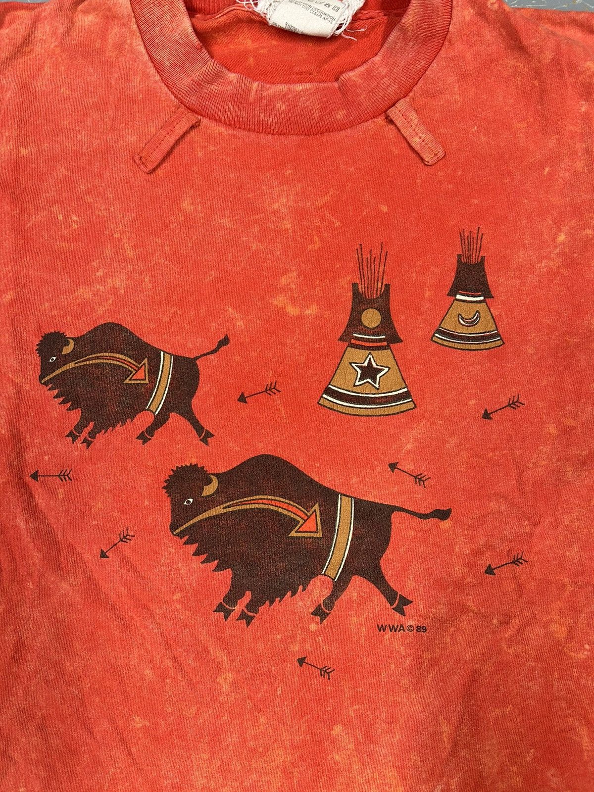 Vintage Crazy Vintage 1980s Essential Red Animal Art Tee Shirt Size US L / EU 52-54 / 3 - 2 Thumbnail