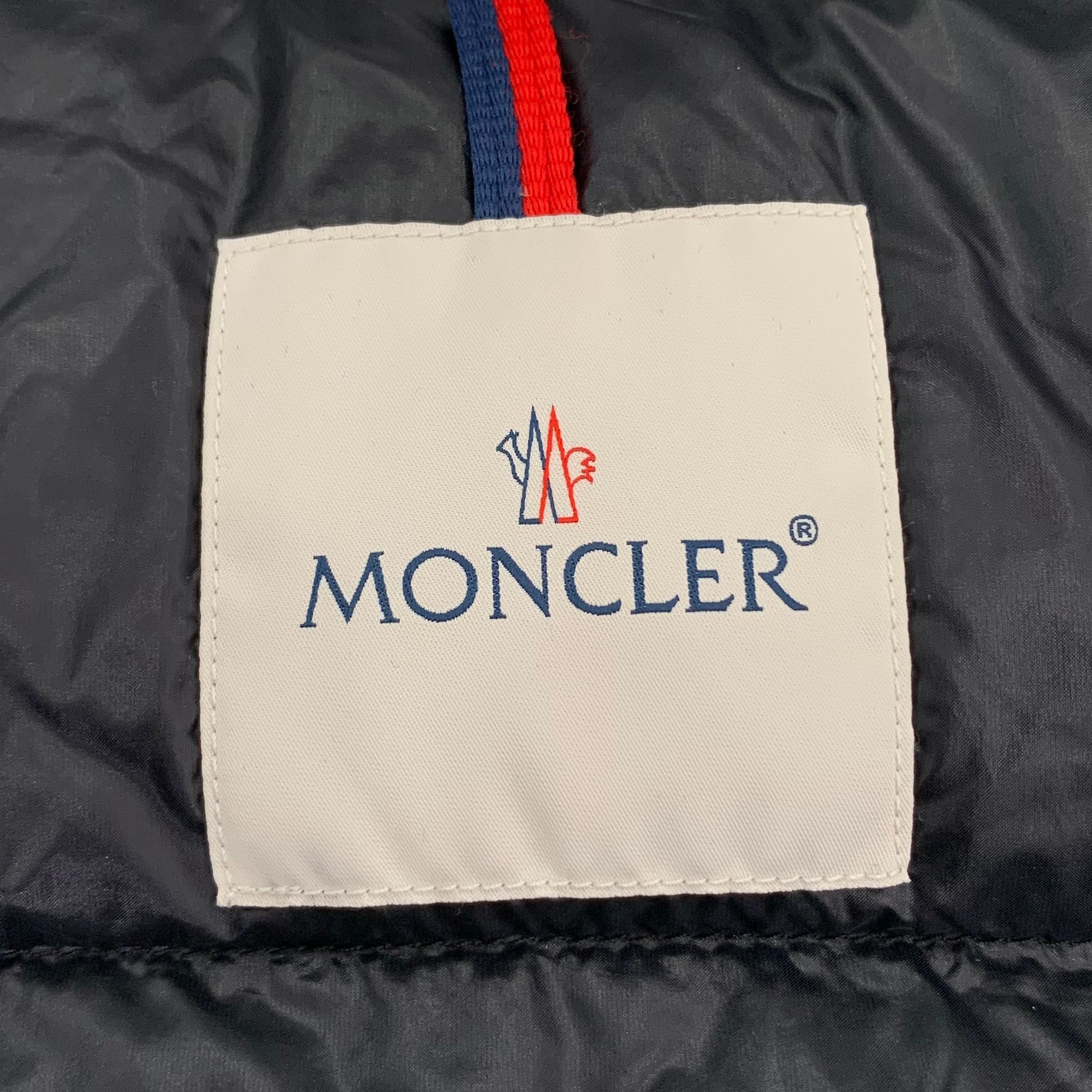 Moncler Moncler Berre Series Black Logo Patch Hooded Quilted Down Ja Size S / US 4 / IT 40 - 2 Thumbnail