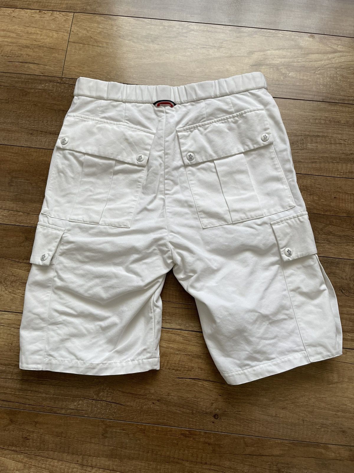 Moncler Moncler Gamme Bleu Bermuda Cargo Shorts Italy Size US 30 / EU 46 - 6 Thumbnail
