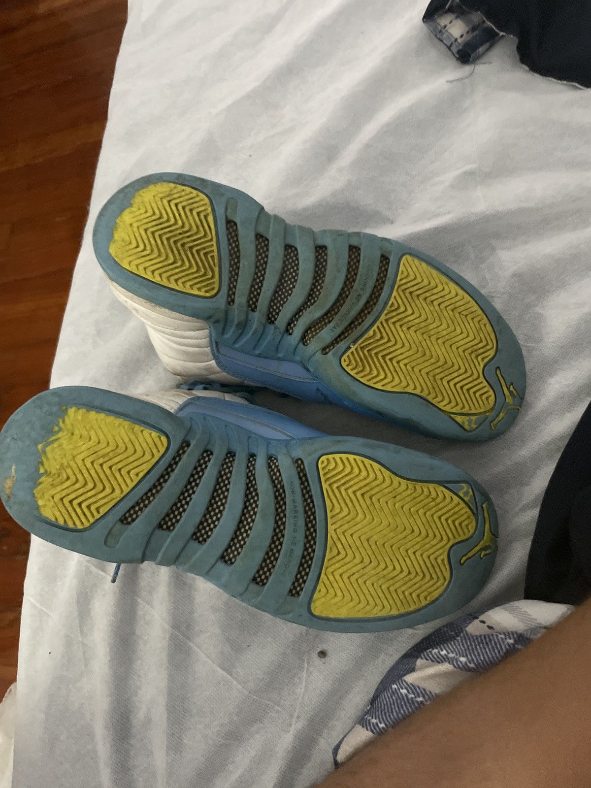 Jordan Brand Jordan 12s unc emojis Size US 5.5 / EU 38 - 7 Thumbnail