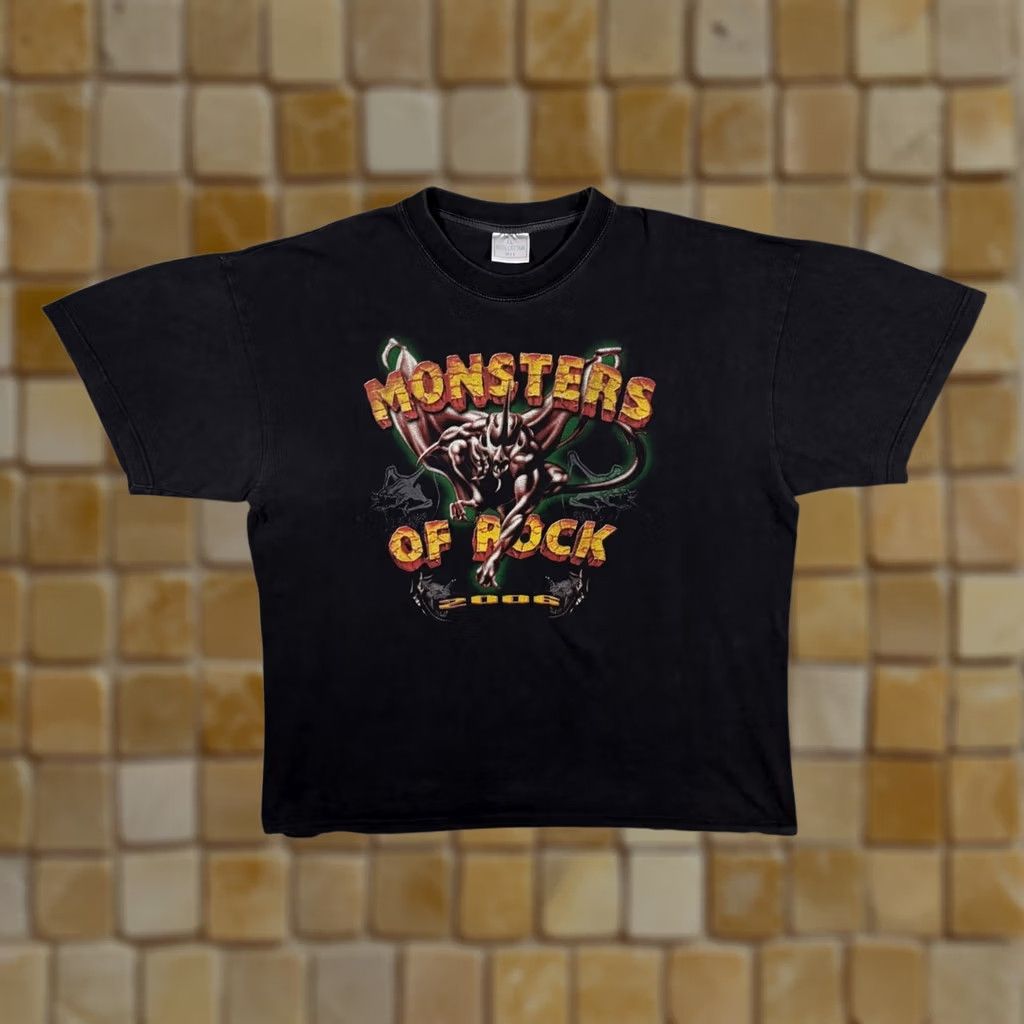 Vintage VINTAGE Monsters Of Rock (2006) Heavy Metal Hard Rock Music Festival Black T-Shirt XL Men's Short Sleeve Graphic Logo 2006 Size US XL / EU 56 / 4 - 1 Thumbnail