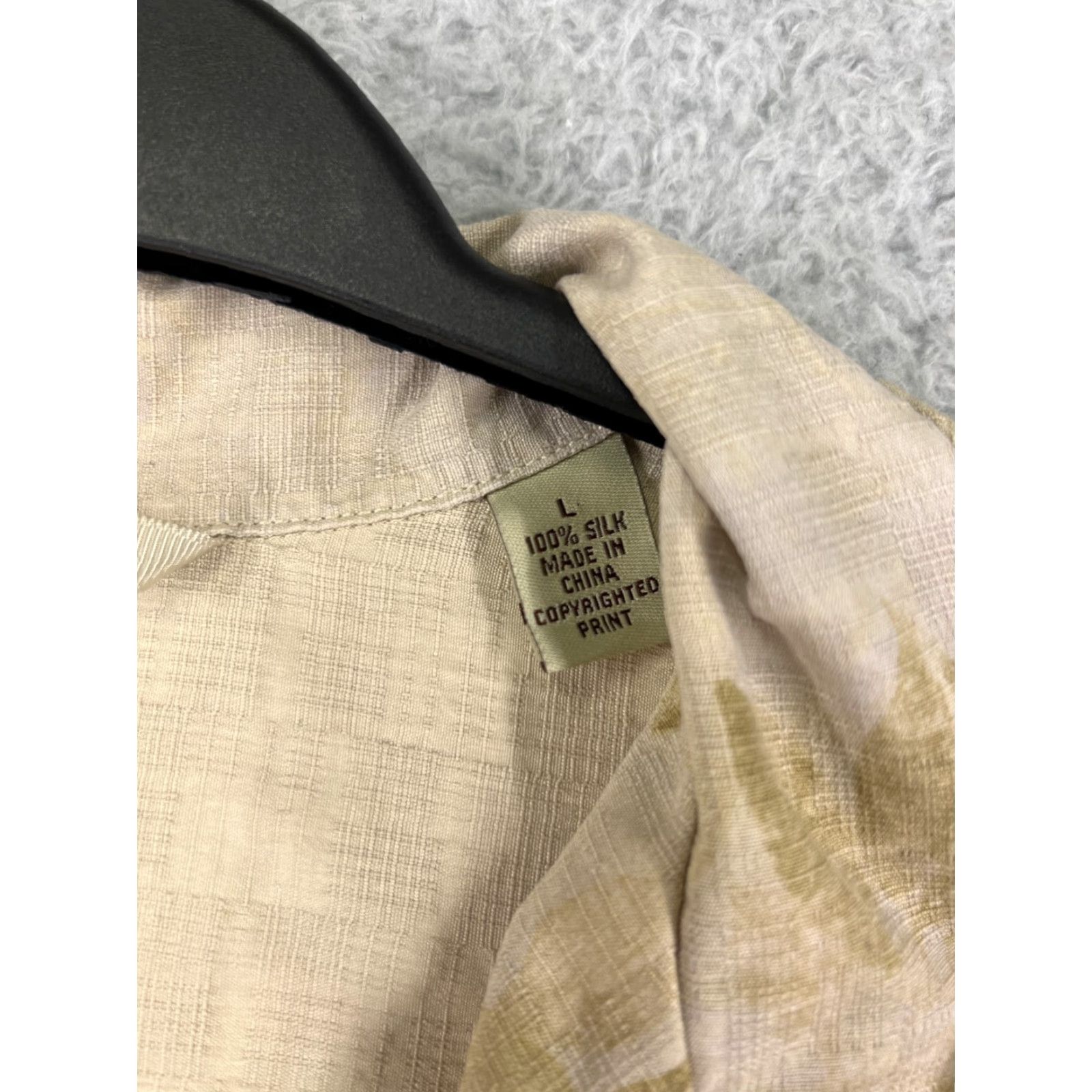 Tommy Bahama Tommy Bahama Shirt Mens Large Beige Floral Leaf Hawaiian 100% Silk Beach Resort Shirt Size US L / EU 52-54 / 3 - 4 Thumbnail