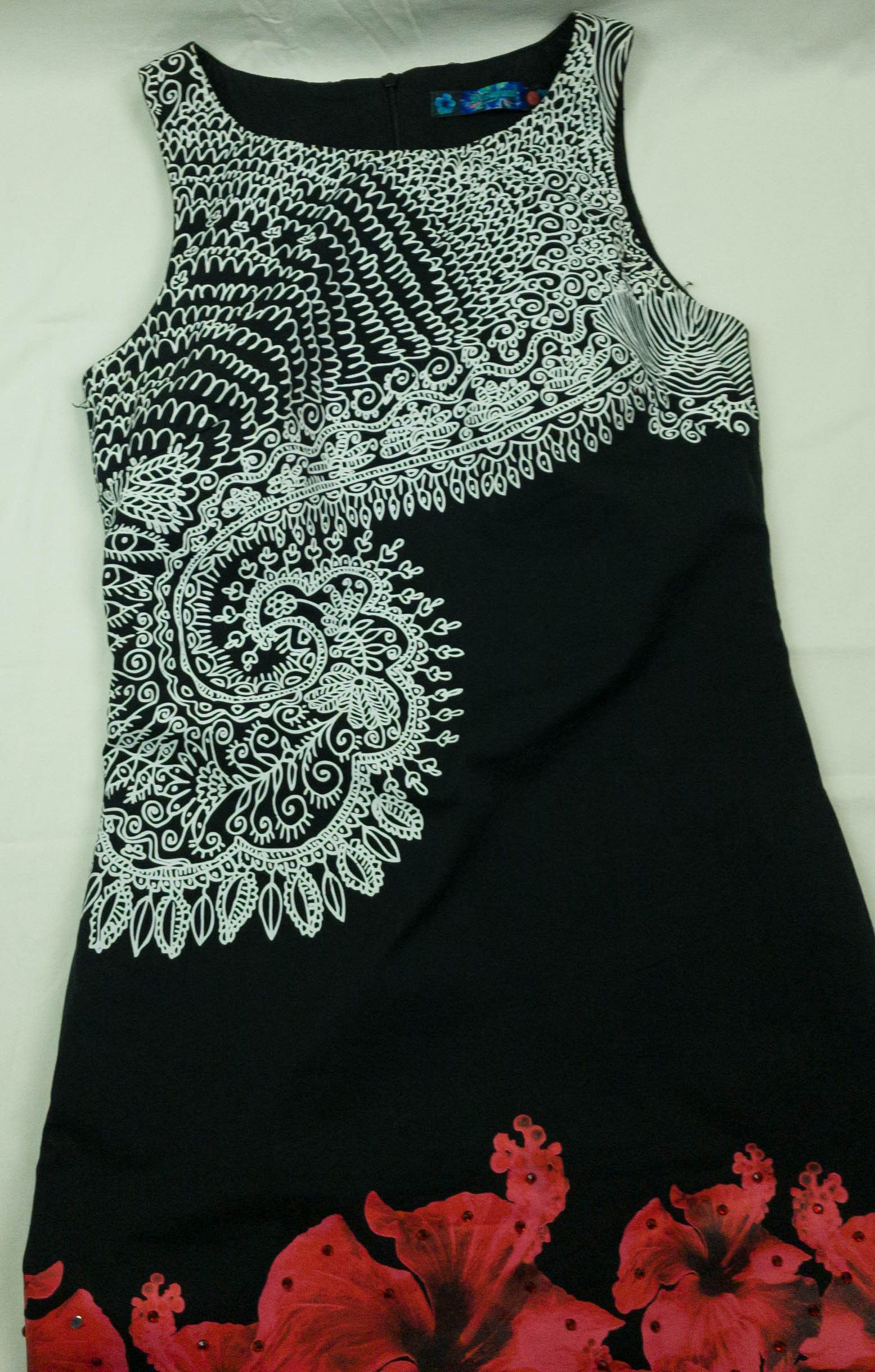Desigual Desigual womens dress lined sleeveless size S ( LABEL 36) Size S / US 4 / IT 40 - 6 Thumbnail