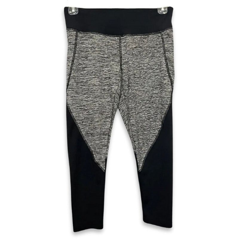 Other Avon Activewear Cropped Leggings Color Block Grey/Black XS Size 26" / US 2 / IT 38 - 1 Thumbnail