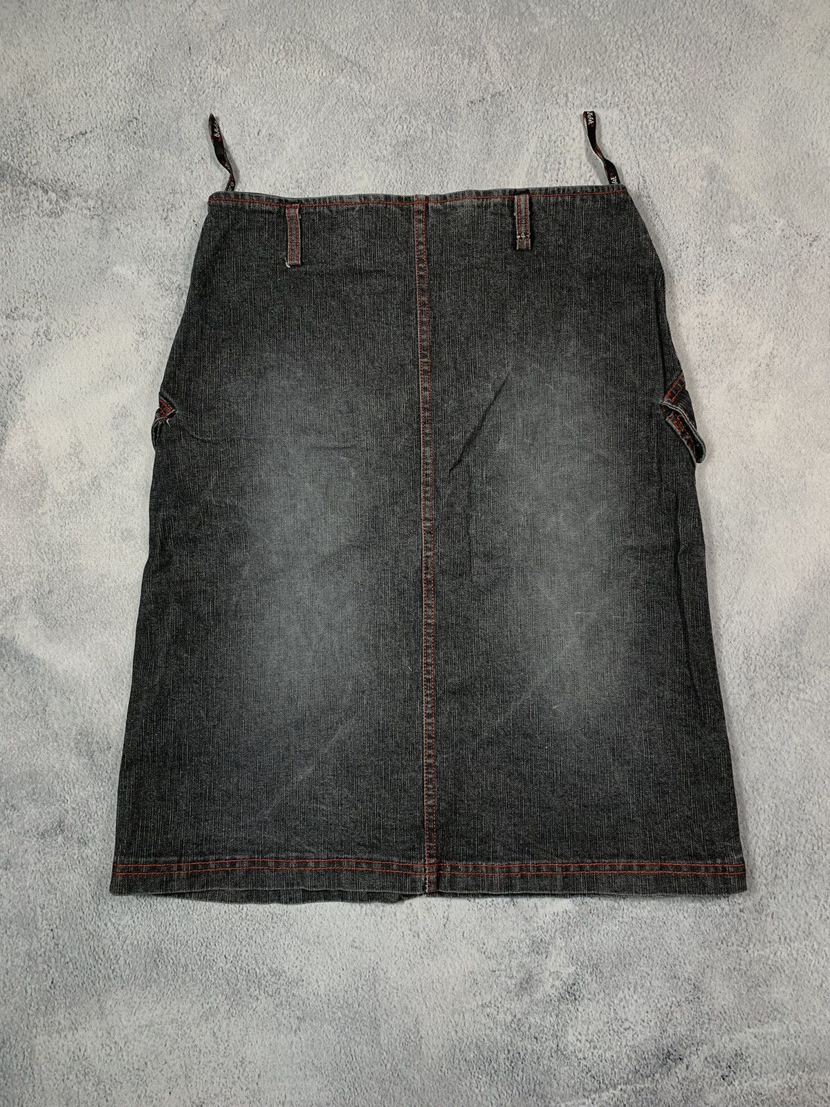 Japanese Brand × Vintage Vintage Y2K Faded denim cargo midi skirt streetwear size 28 Size 28" / US 6 / IT 42 - 6 Thumbnail