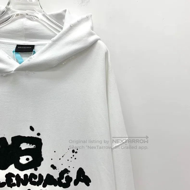Balenciaga Balenciaga White Distressed Hole Ink Splatter Logo Printed Size US M / EU 48-50 / 2 - 3 Thumbnail