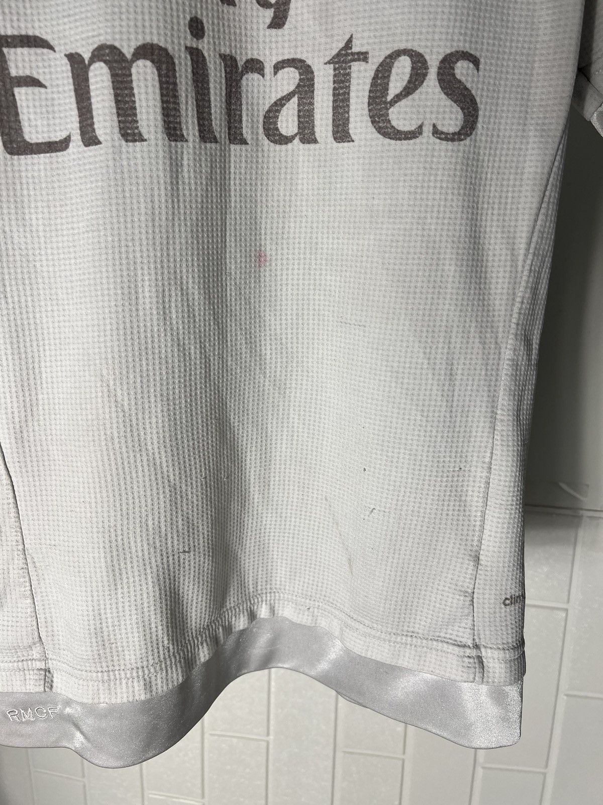 Vintage ADIDAS FC REAL MADRID SPAIN SOCCER JERSEY RETRO BLOKE Y2K Size US S / EU 44-46 / 1 - 7 Thumbnail