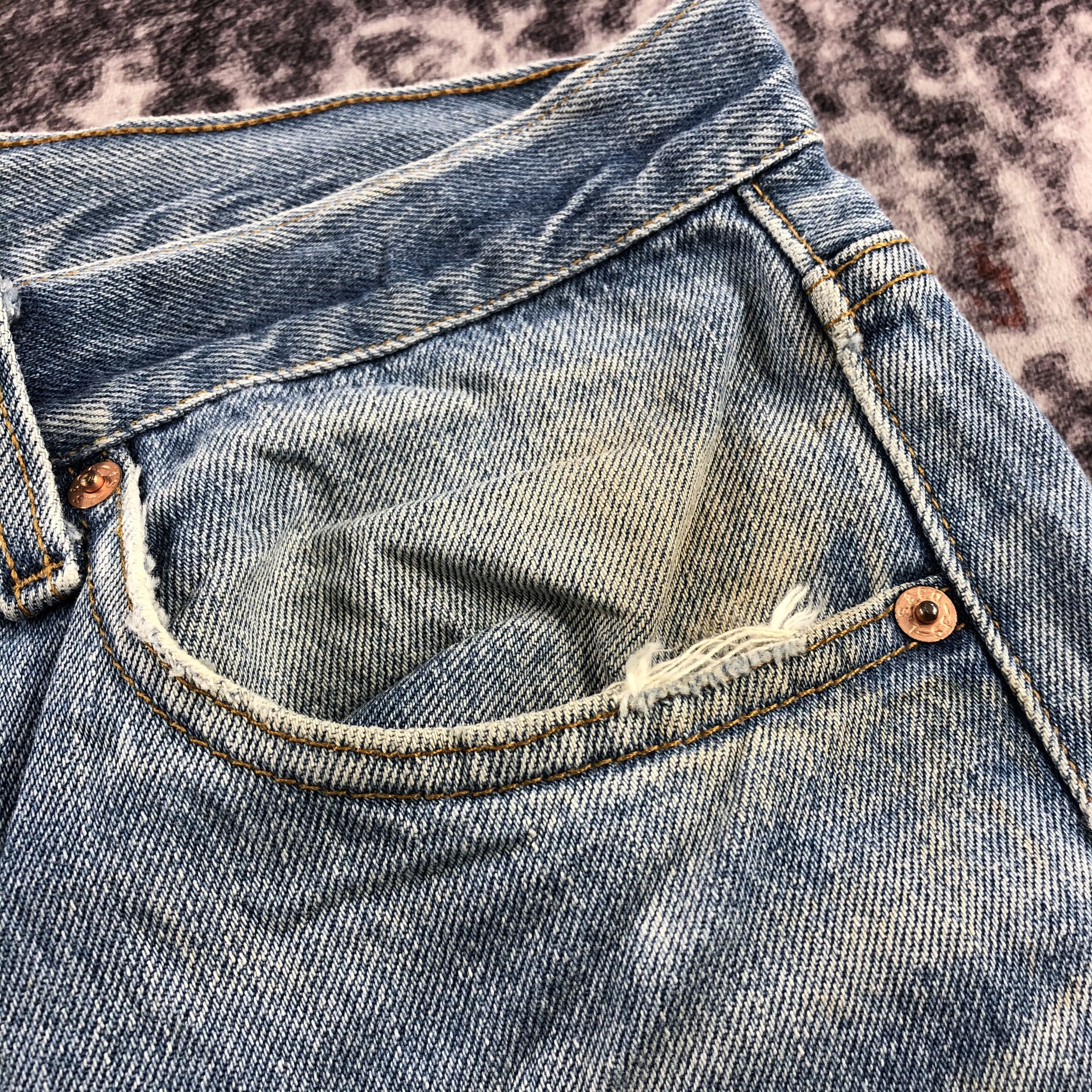 Levi's Vintage 90s Blue Wash Levis 501 Jeans-JM3035 Size US 32 / EU 48 - 11 Thumbnail
