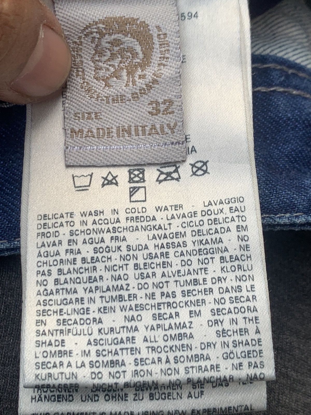 Diesel VINTAGE DIESEL JEANS MADE IN ITALY. Size US 34 / EU 50 - 9 Thumbnail