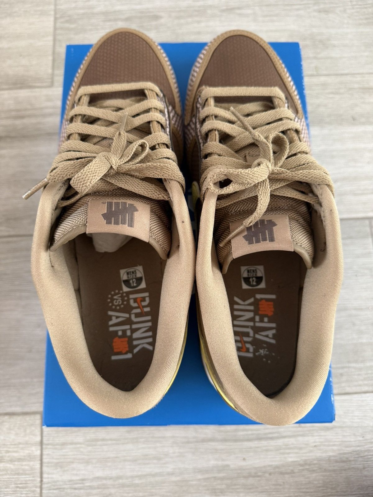 Nike × Undefeated Undefeated Nike Dunk Low Canteen Lemon Palomino Sz 12 Used Size US 12 / EU 45 - 8 Thumbnail