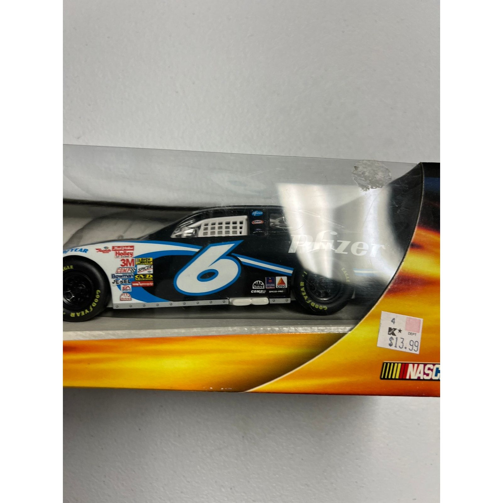 NASCAR Hot Wheels Racing Mark Martin B0508 Pfized Nascar Model 1:24 Size ONE SIZE - 4 Thumbnail