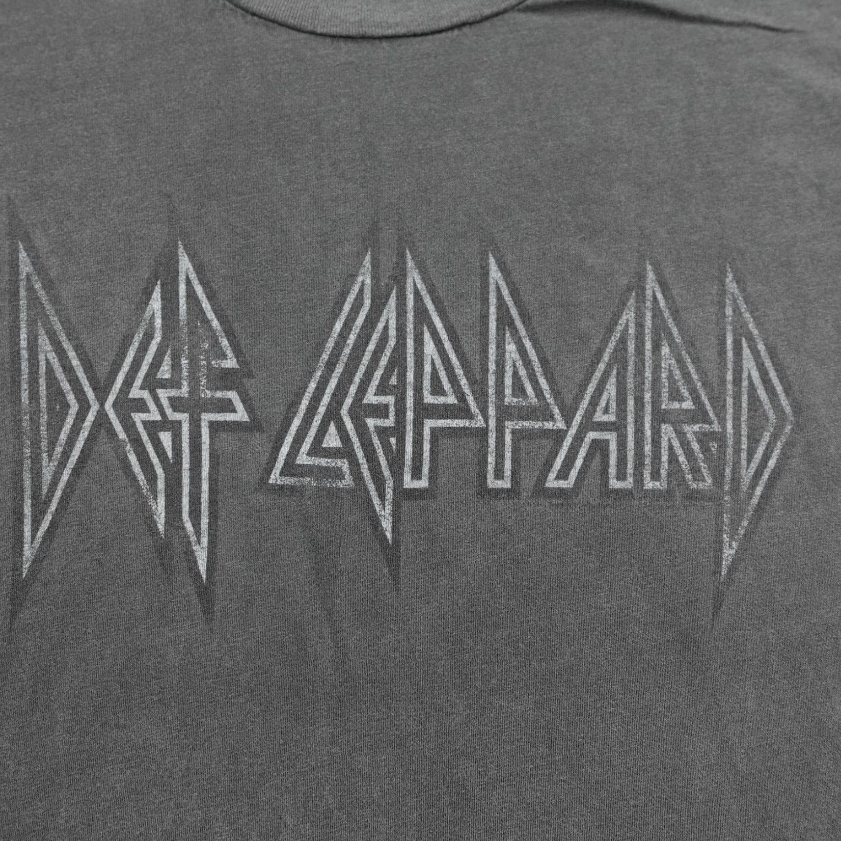 Vintage Def Leppard Shirt Daydreamer Shirt Women XS Gray Rock Band Concert Top Womens Size XS / US 0-2 / IT 36-38 - 3 Thumbnail