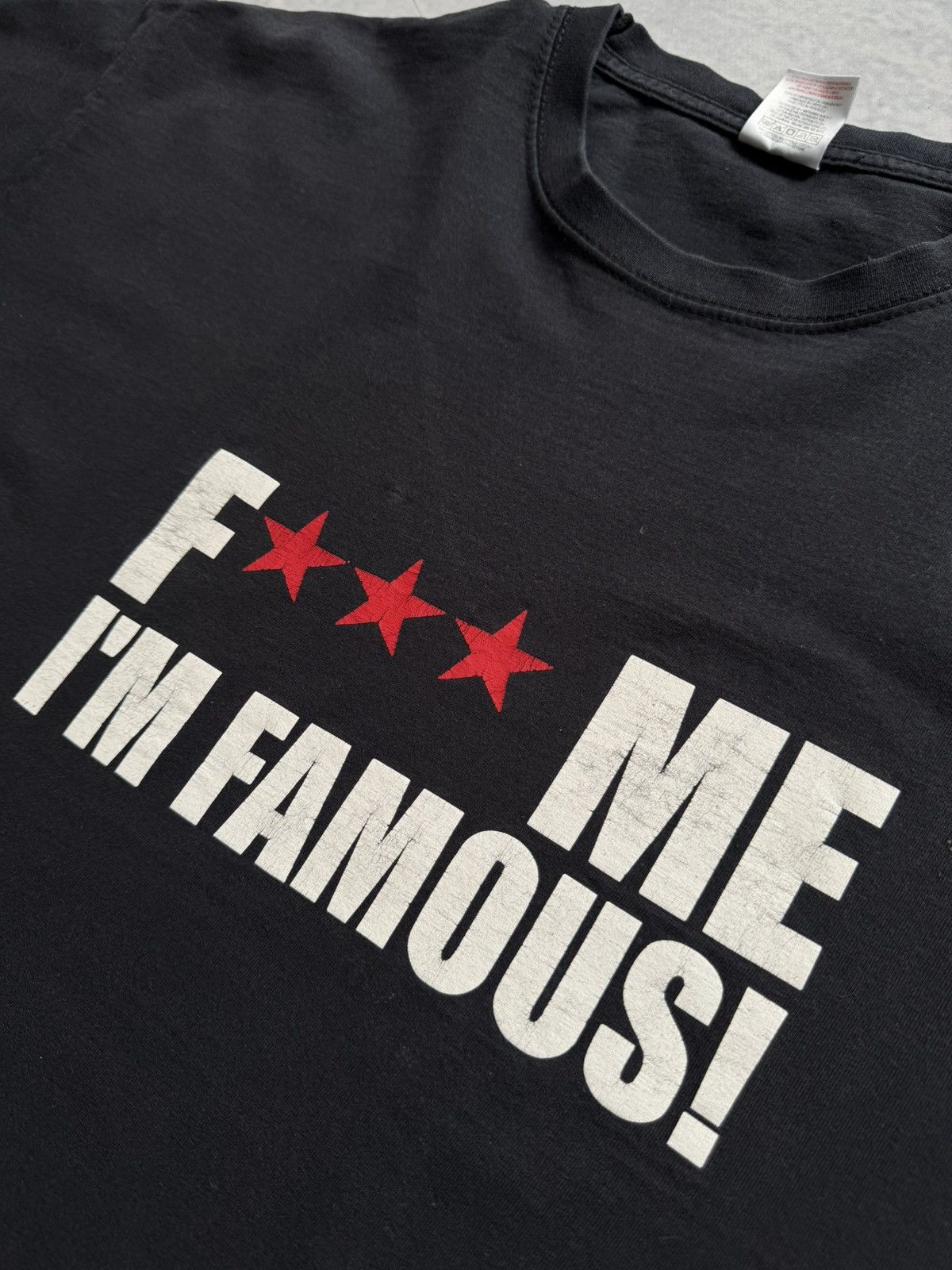 Vintage Vintage Y2K ADULT “ FUCK ME I’M FAMOUS “ FUNNY Tee Size US XL / EU 56 / 4 - 3 Thumbnail