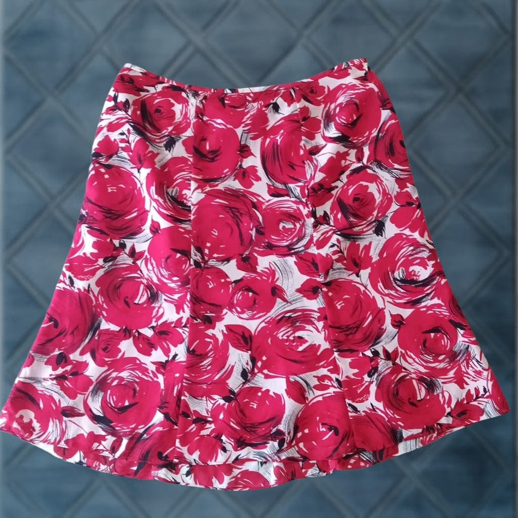 Vintage Le Suit Skirt Knee Length A-Line Petite 14P Red Floral Lined Lightweight Zip Womens Size 36" / US 14 / IT 50 - 1 Thumbnail