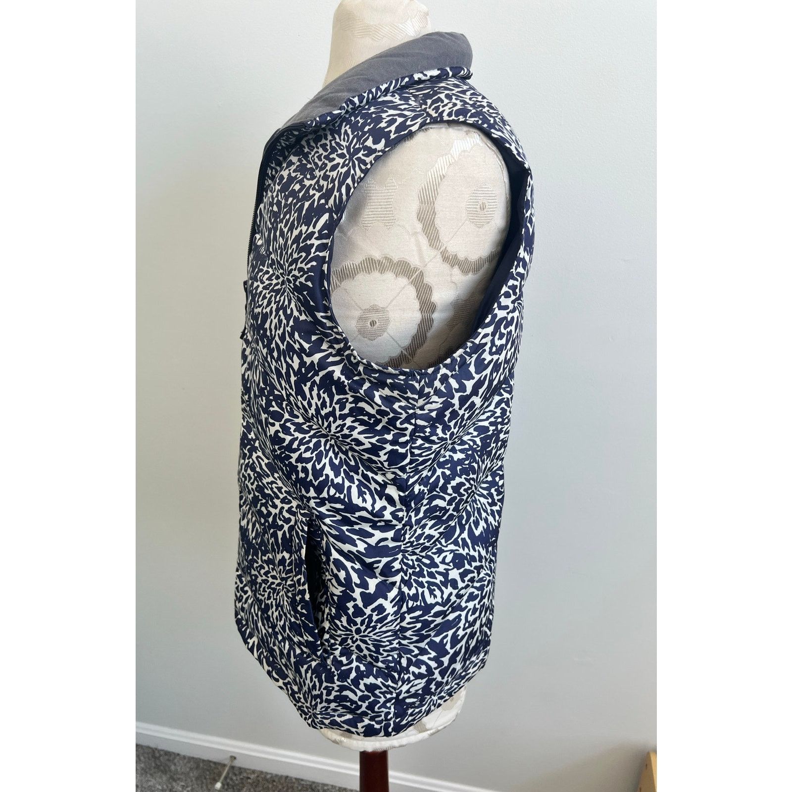Lands' End Lands End Down Feather Floral Full Zip Puffer Vest Medium Size M / US 6-8 / IT 42-44 - 3 Thumbnail