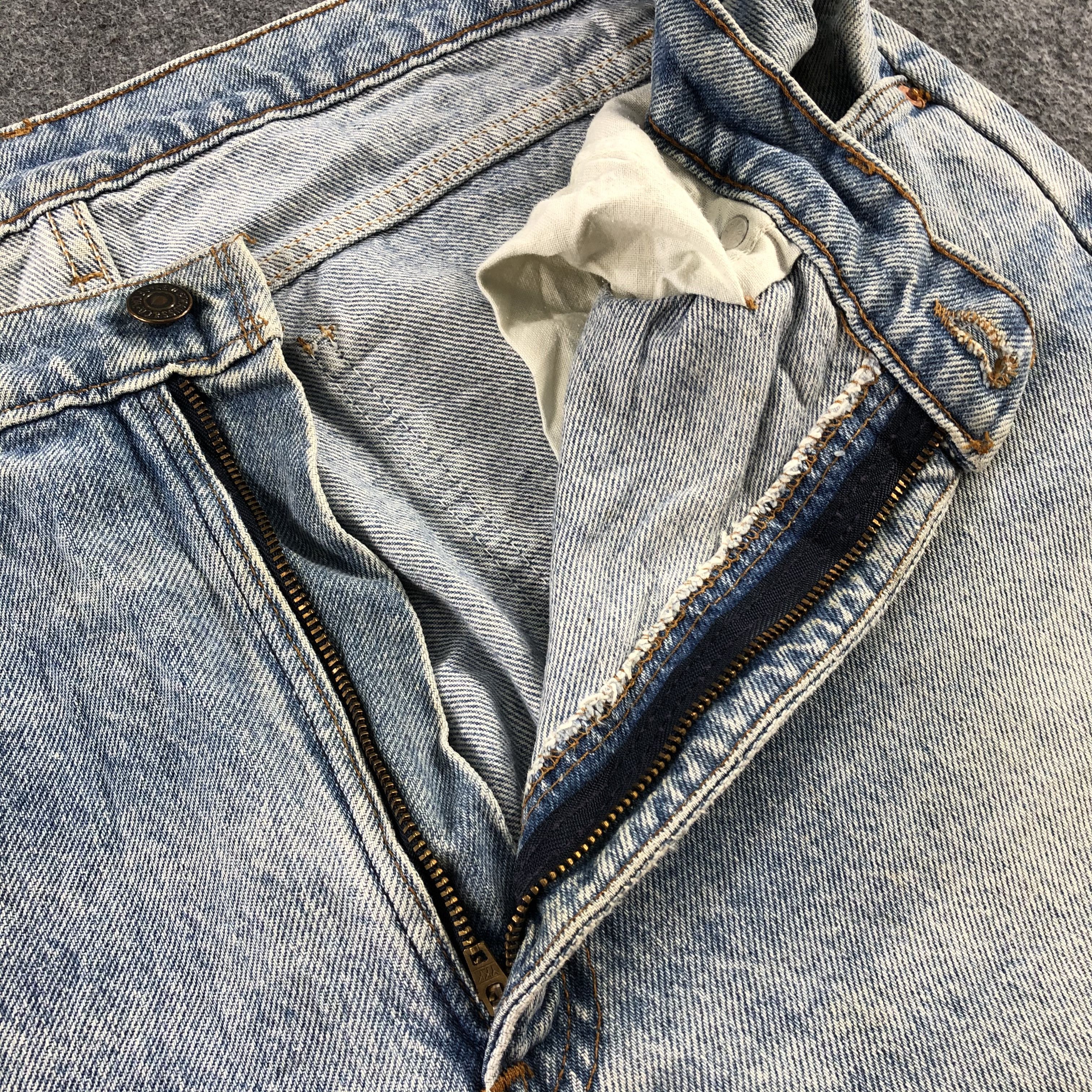 Levi's 90s Vintage Light Wash Levis 505 Jeans-J2283 Size US 35 - 9 Thumbnail