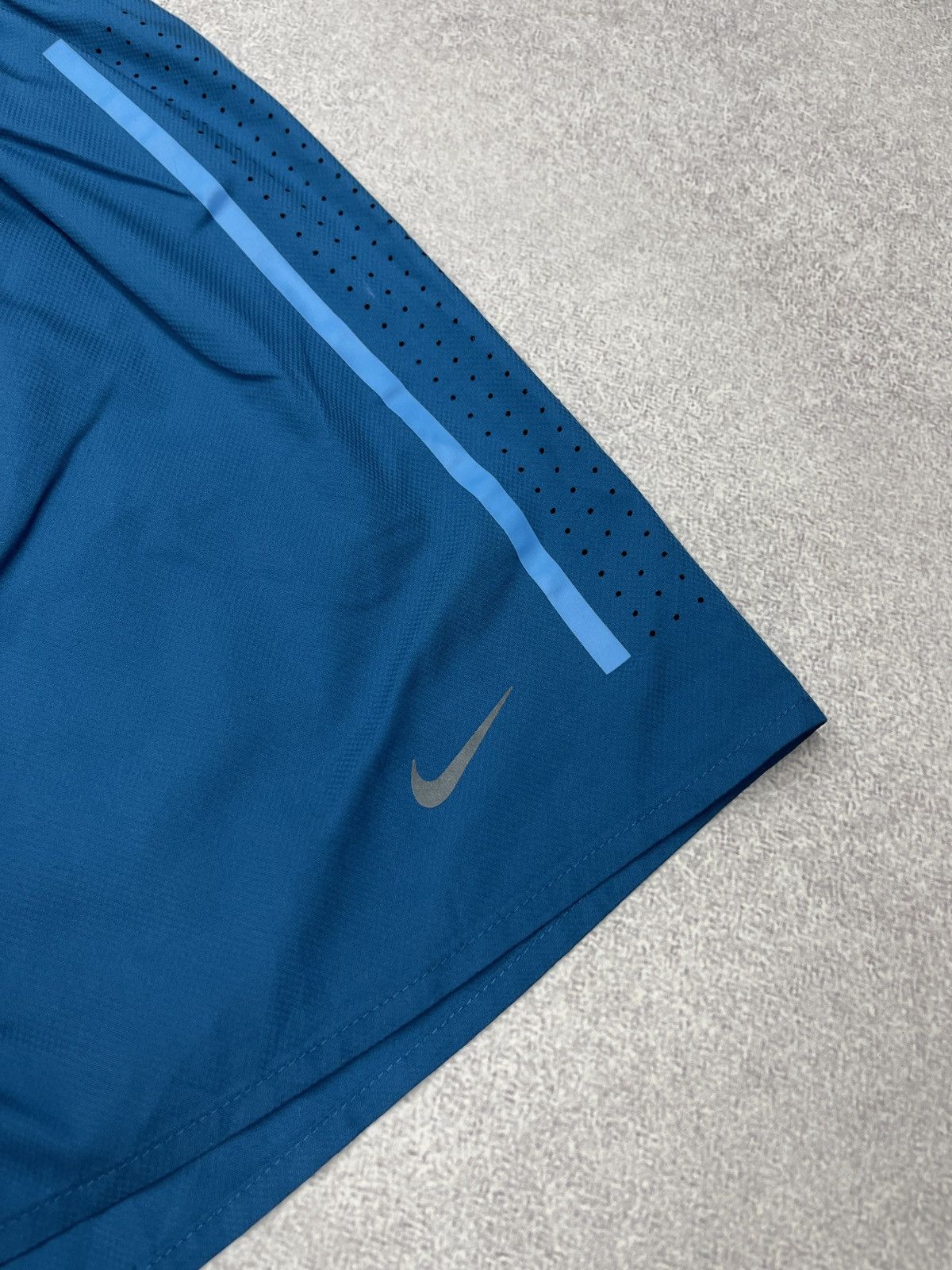 Nike Mens Nike Running Dri Fit Shorts Blue Size M Drill Size US 32 / EU 48 - 5 Thumbnail
