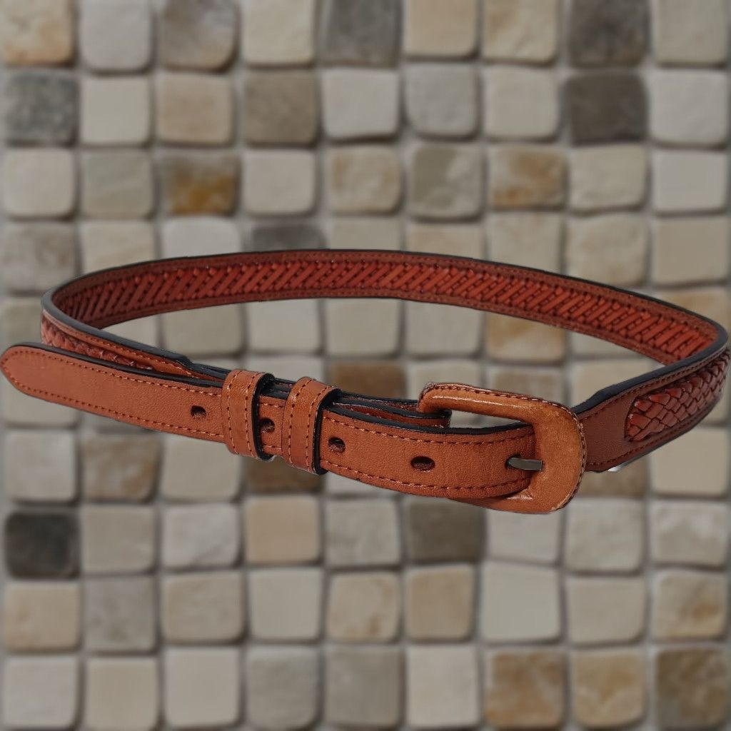 Vintage VINTAGE Handmade Mexican Leather Braided Belt Women 30 Brown 26.5-30" Adjustable 15/16" Womens Size ONE SIZE - 1 Thumbnail