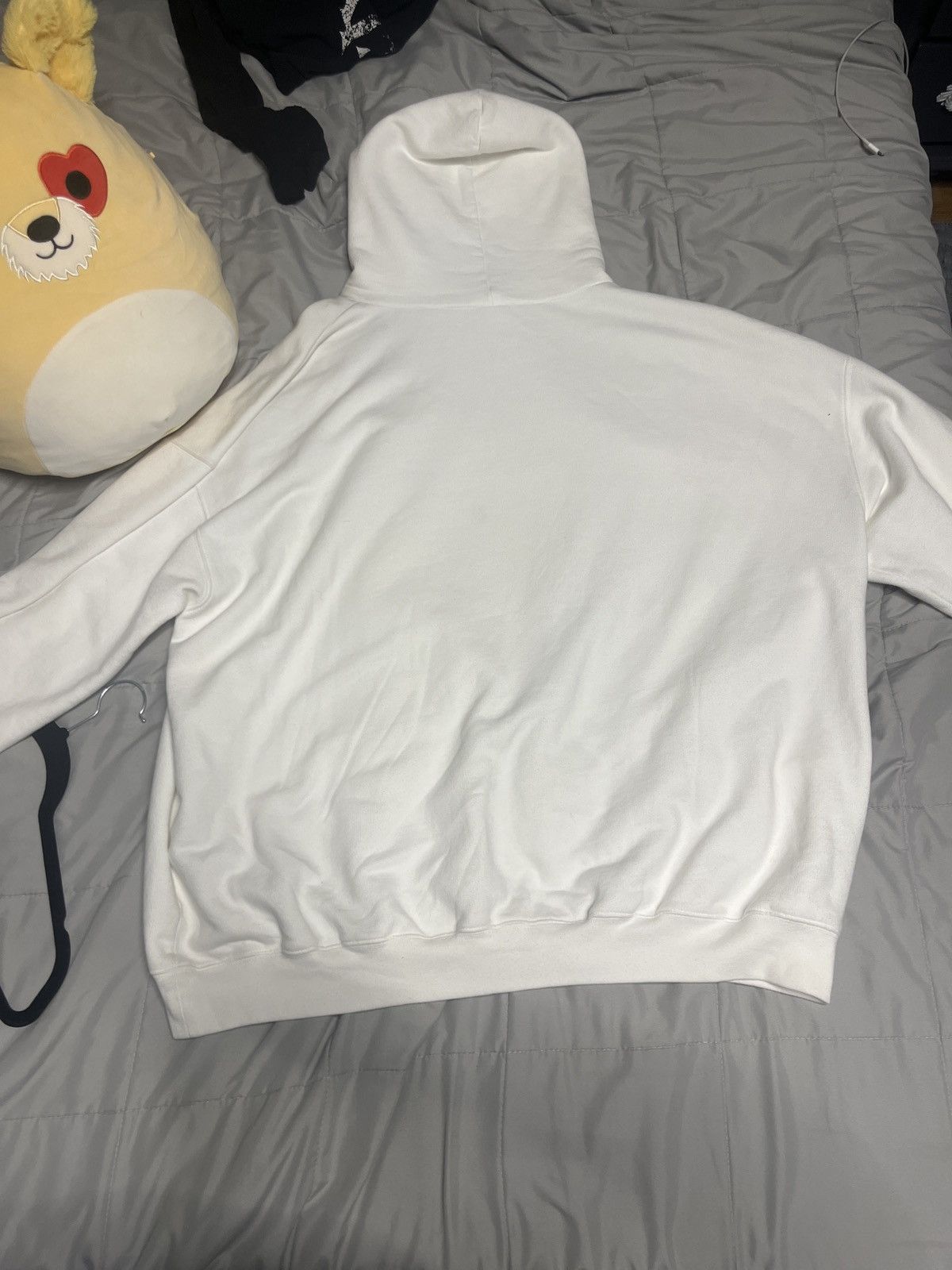 Balenciaga *THROW OFFERS* WHITE BALENCIAGA VENEZIA PULLOVER RARE HOODIE Size US M / EU 48-50 / 2 - 3 Thumbnail